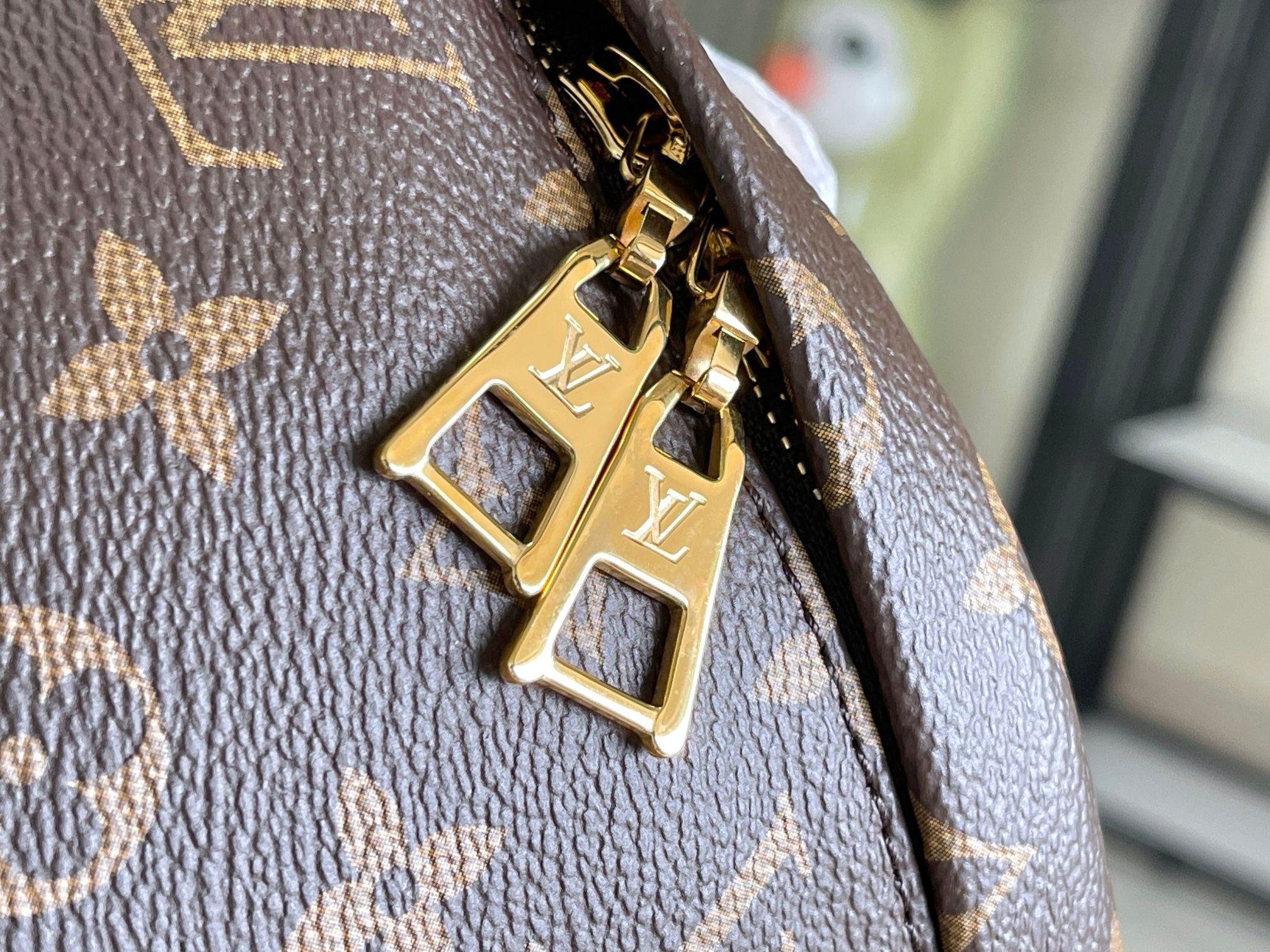 Louis Vuitton Haute Couture Classic Luxury Handbag Shoulder Crossbody 5