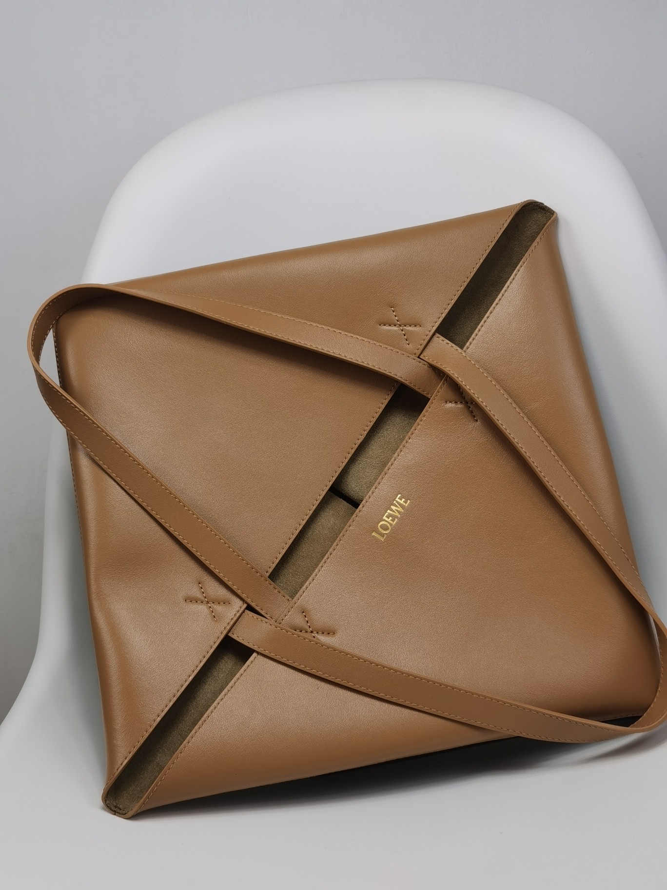 Loewe Puzzle Fold Large Tote Bag in Leather, Black/Tan, Versatile Design 5 a1693548628200 3772