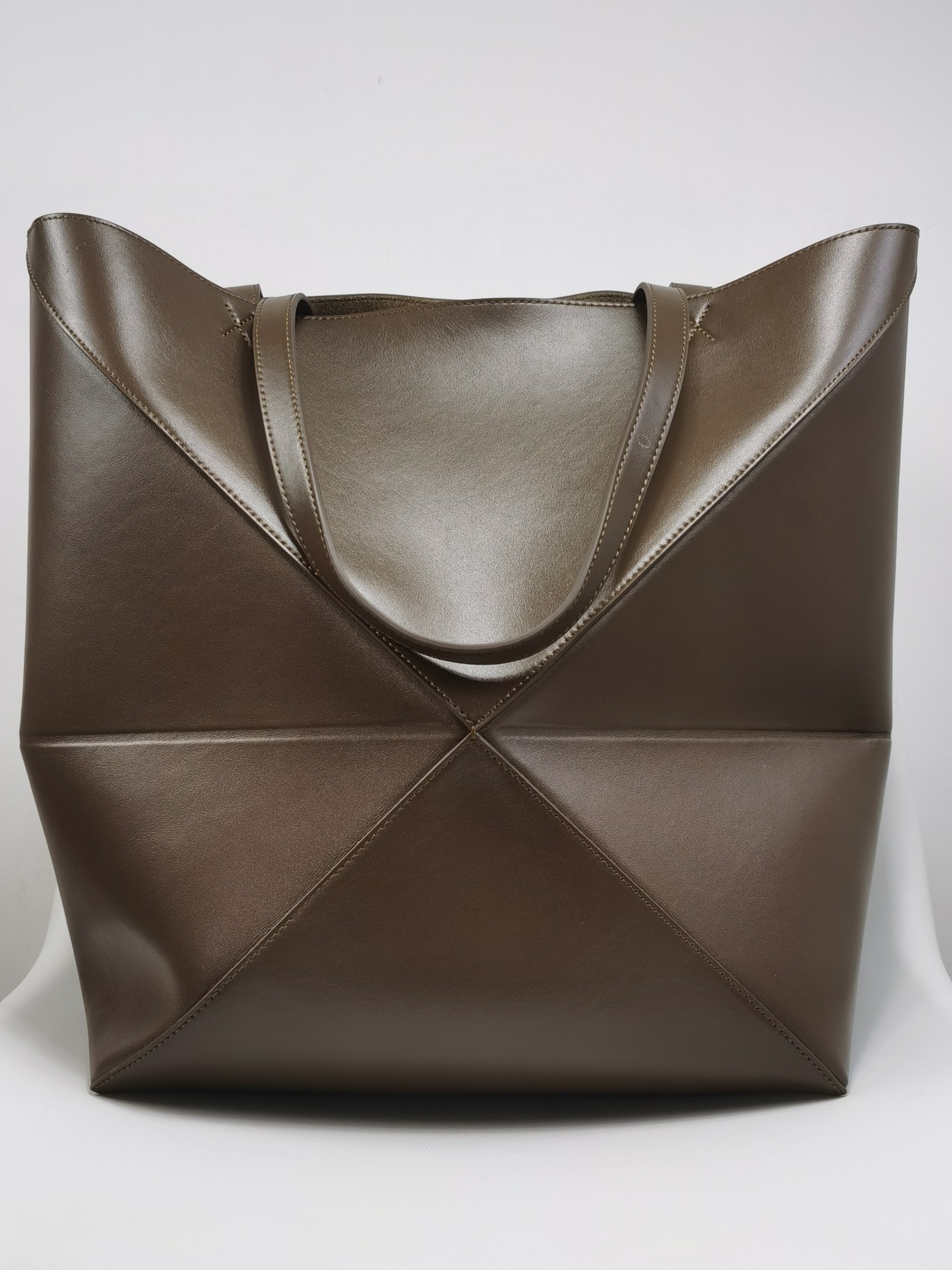 Loewe Puzzle Fold Large Tote Bag in Shiny Leather - Versatile and Stylish 3 a1693548883929 1655