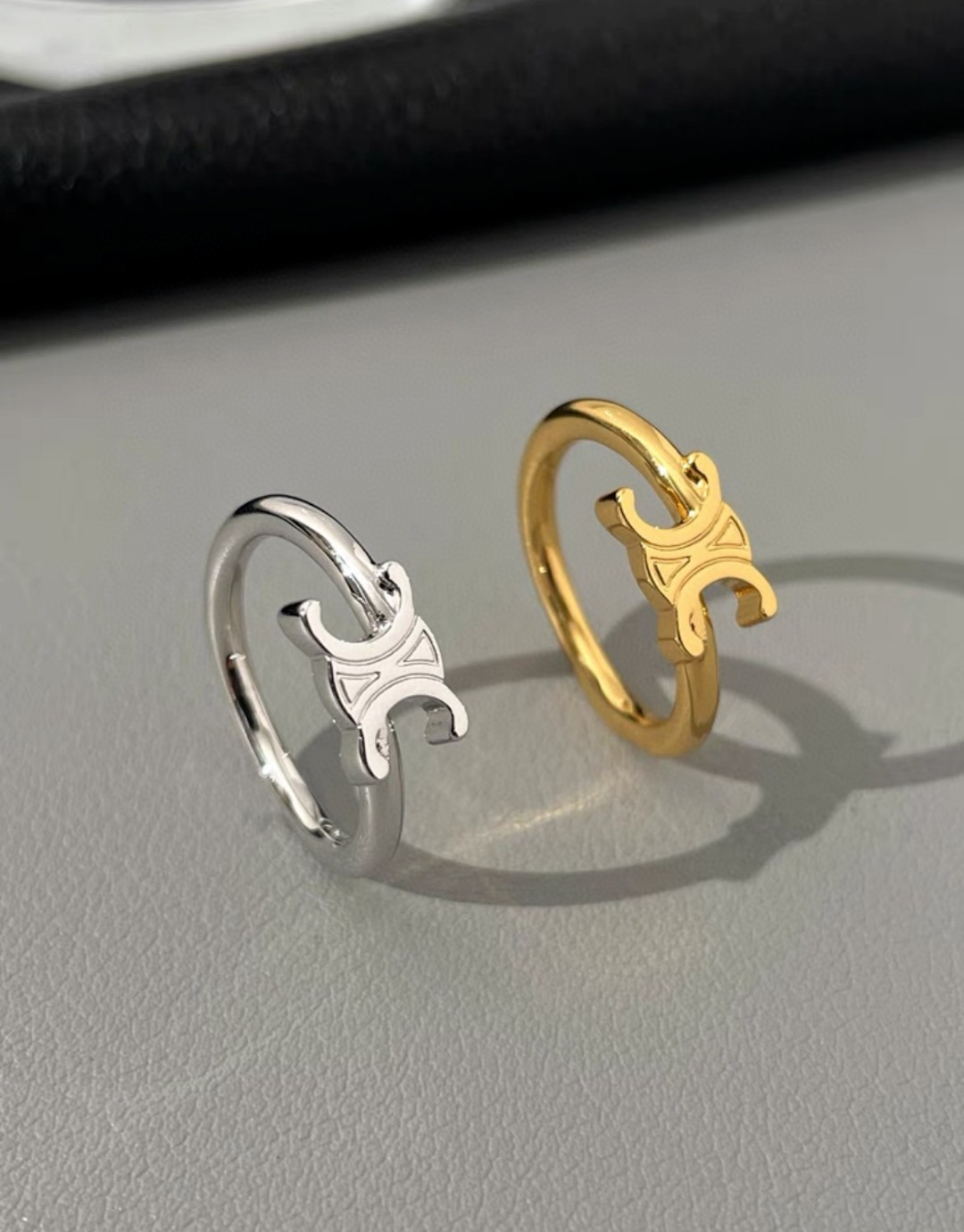 Celine Pearl Cluster Ring: Baroque Pearls Set in Modern Prong Setting 11 a1693552017563 1818