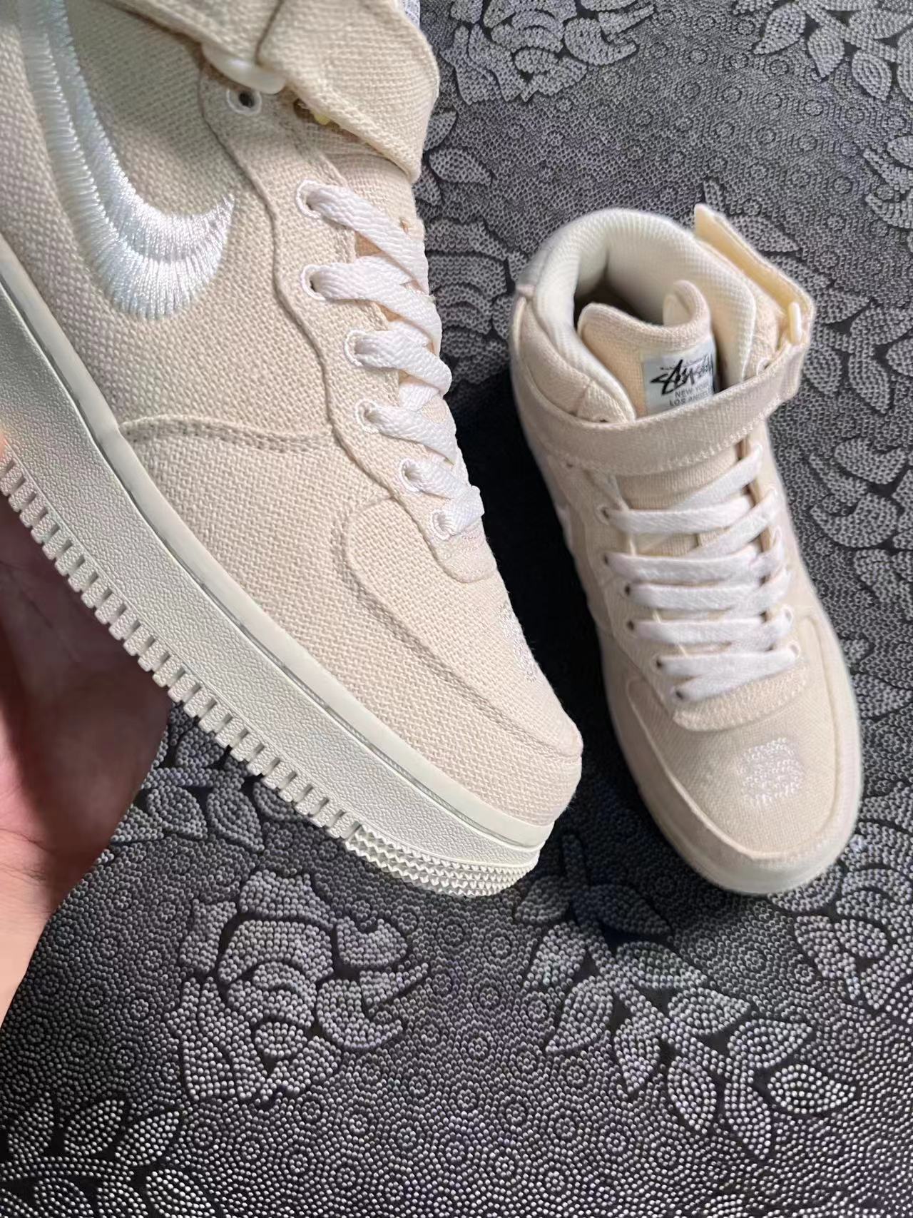 ? Nike Af1 Mid斯图西联名 米白色