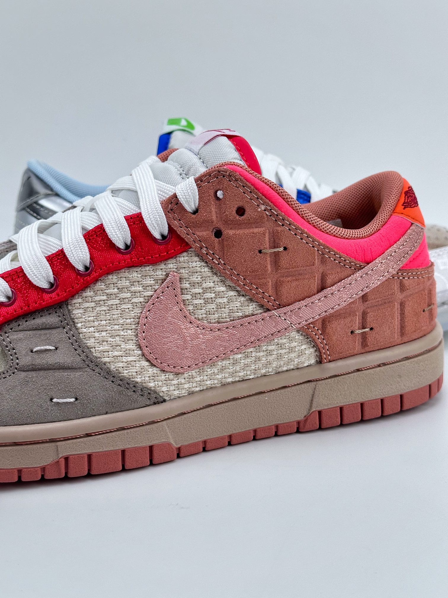 Nike SB Dunk Low x CLOT ”What The CLOT” Splicing Mandarin Duck FN0316-999