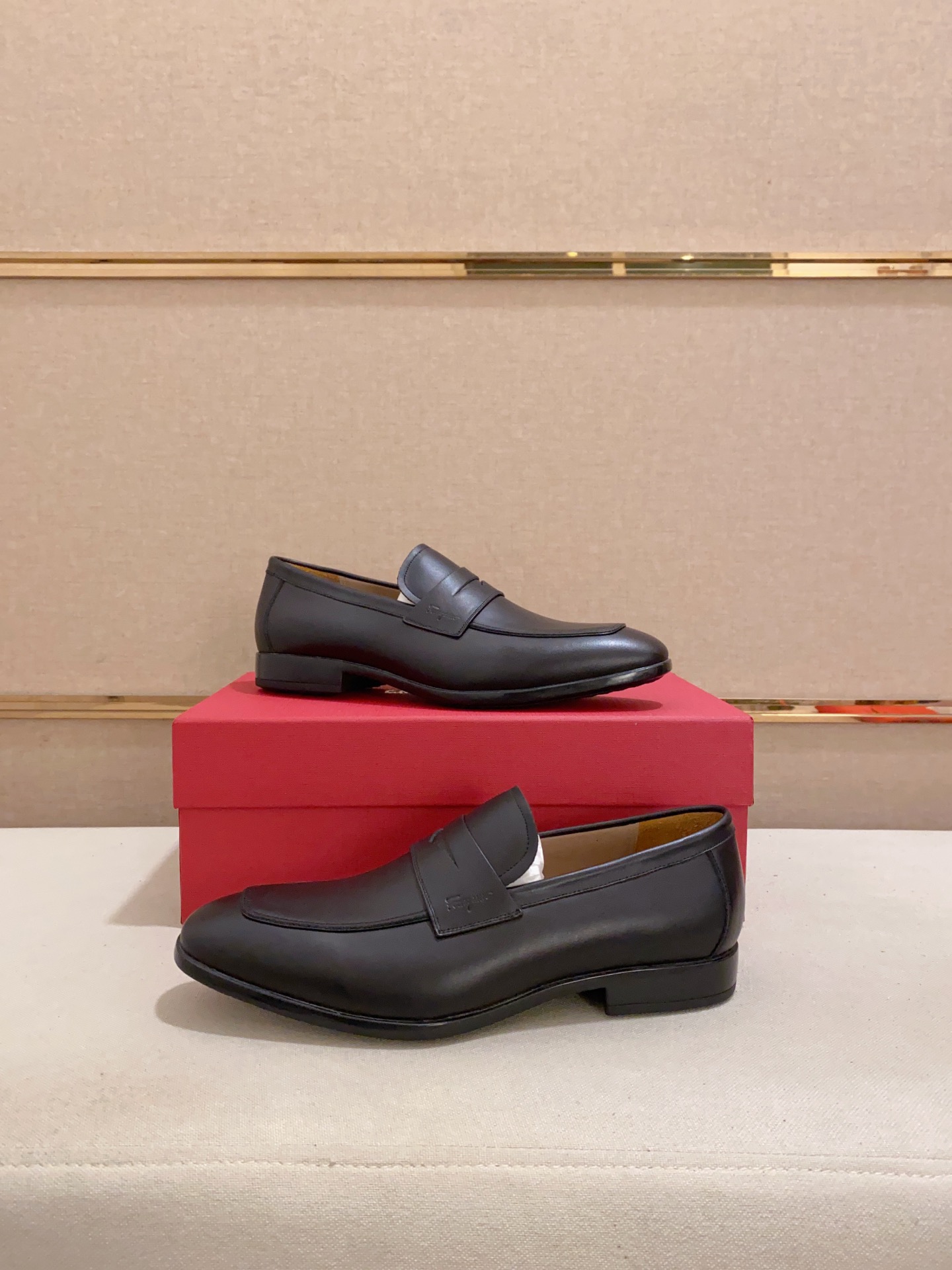 Precio de fábrica: alta versión Ferragamo calidad! ¡Exclusivo punto explosivo nuevo en los estantes,
