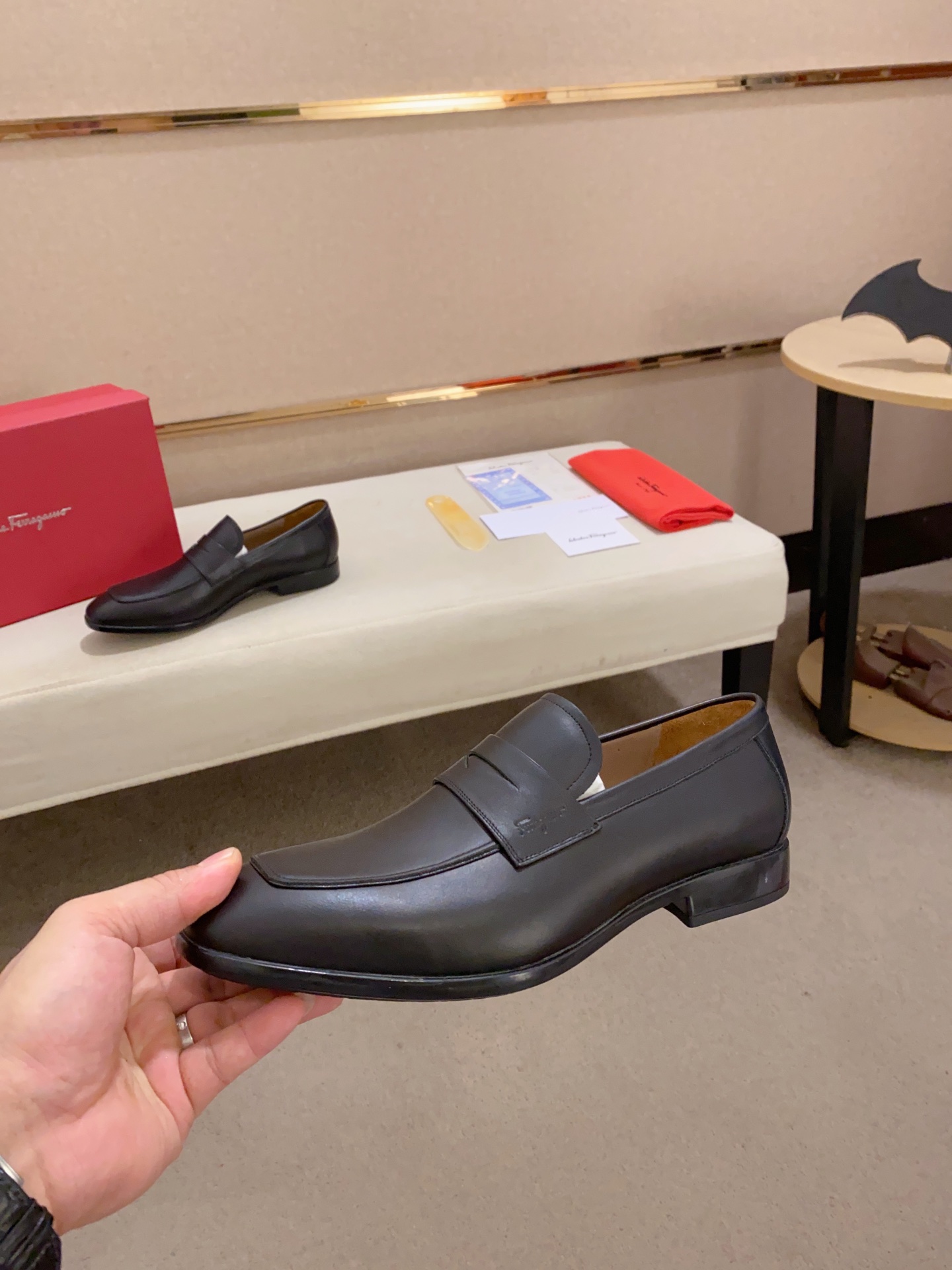 Precio de fábrica: alta versión Ferragamo calidad! ¡Exclusivo punto explosivo nuevo en los estantes,