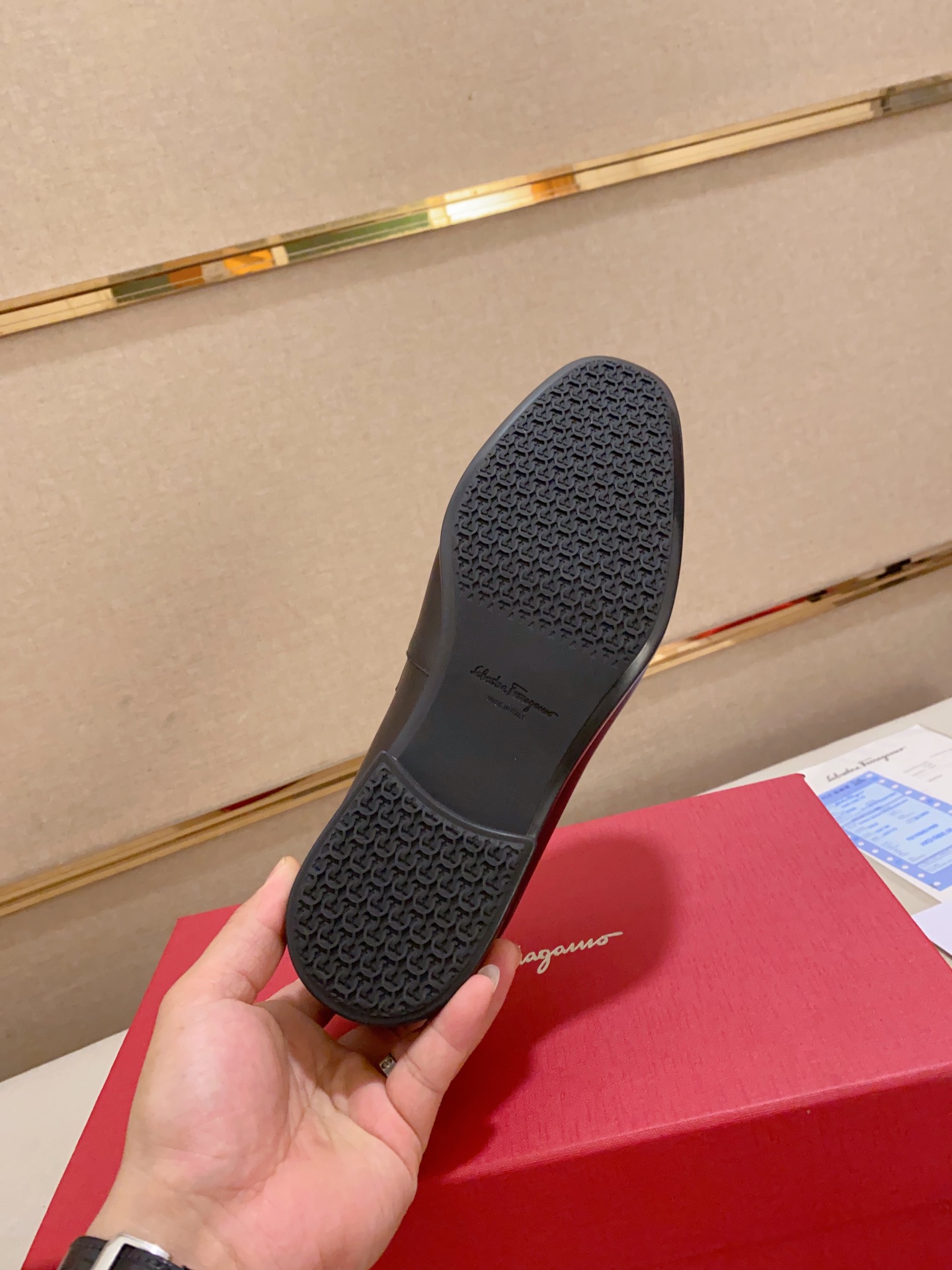 Precio de fábrica: alta versión Ferragamo calidad! ¡Exclusivo punto explosivo nuevo en los estantes,