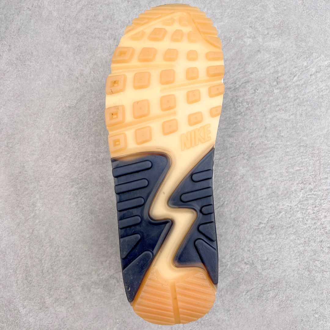 图片[9]-＃MX版 NK Air MAX 90 气垫复古减震跑步鞋 CZ1929-100 经典重温 独家陆续补货 外单专供大厂出品 品质稳定 一百余色 终端操作 Air Max 90于1990年推出 来自Air Max系列 在Air Max 1的基础上改进而得 增加了气垫面积 外型上也更为流线 最特別的就是加入了菱纹塑胶嵌板 为Air Max 90增添了许多潮流气息 皮革鞋面 造就出色耐穿性和支撑力 Max Air缓震配置搭配泡棉中底 令Air Max 90轻盈而舒适 华夫格橡胶外底 铸就Air Max 90非凡的抓地力 而Air Max 90不仅是一双跑鞋 它成功跨越了时间的演进 成为了球鞋文化与潮流圈中最熟为人知的鞋款之一 尺码：36 36.5 37.5 38 38.5 39 40 40.5 41 42 42.5 43 44 44.5 45-选品中心