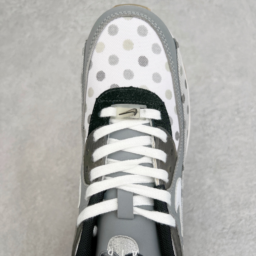 图片[4]-＃MX版 NK Air MAX 90 气垫复古减震跑步鞋 CZ1929-100 经典重温 独家陆续补货 外单专供大厂出品 品质稳定 一百余色 终端操作 Air Max 90于1990年推出 来自Air Max系列 在Air Max 1的基础上改进而得 增加了气垫面积 外型上也更为流线 最特別的就是加入了菱纹塑胶嵌板 为Air Max 90增添了许多潮流气息 皮革鞋面 造就出色耐穿性和支撑力 Max Air缓震配置搭配泡棉中底 令Air Max 90轻盈而舒适 华夫格橡胶外底 铸就Air Max 90非凡的抓地力 而Air Max 90不仅是一双跑鞋 它成功跨越了时间的演进 成为了球鞋文化与潮流圈中最熟为人知的鞋款之一 尺码：36 36.5 37.5 38 38.5 39 40 40.5 41 42 42.5 43 44 44.5 45-选品中心