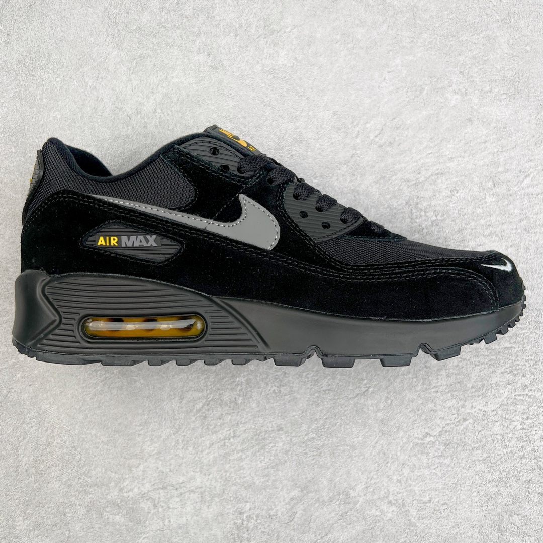 ＃MX版 NK Air MAX 90 气垫复古减震跑步鞋 DO6706-001 经典重温 独家陆续补货 外单专供大厂出品 品质稳定 一百余色 终端操作 Air Max 90于1990年推出 来自Air Max系列 在Air Max 1的基础上改进而得 增加了气垫面积 外型上也更为流线 最特別的就是加入了菱纹塑胶嵌板 为Air Max 90增添了许多潮流气息 皮革鞋面 造就出色耐穿性和支撑力 Max Air缓震配置搭配泡棉中底 令Air Max 90轻盈而舒适 华夫格橡胶外底 铸就Air Max 90非凡的抓地力 而Air Max 90不仅是一双跑鞋 它成功跨越了时间的演进 成为了球鞋文化与潮流圈中最熟为人知的鞋款之一 尺码：36 36.5 37.5 38 38.5 39 40 40.5 41 42 42.5 43 44 44.5 45-选品中心