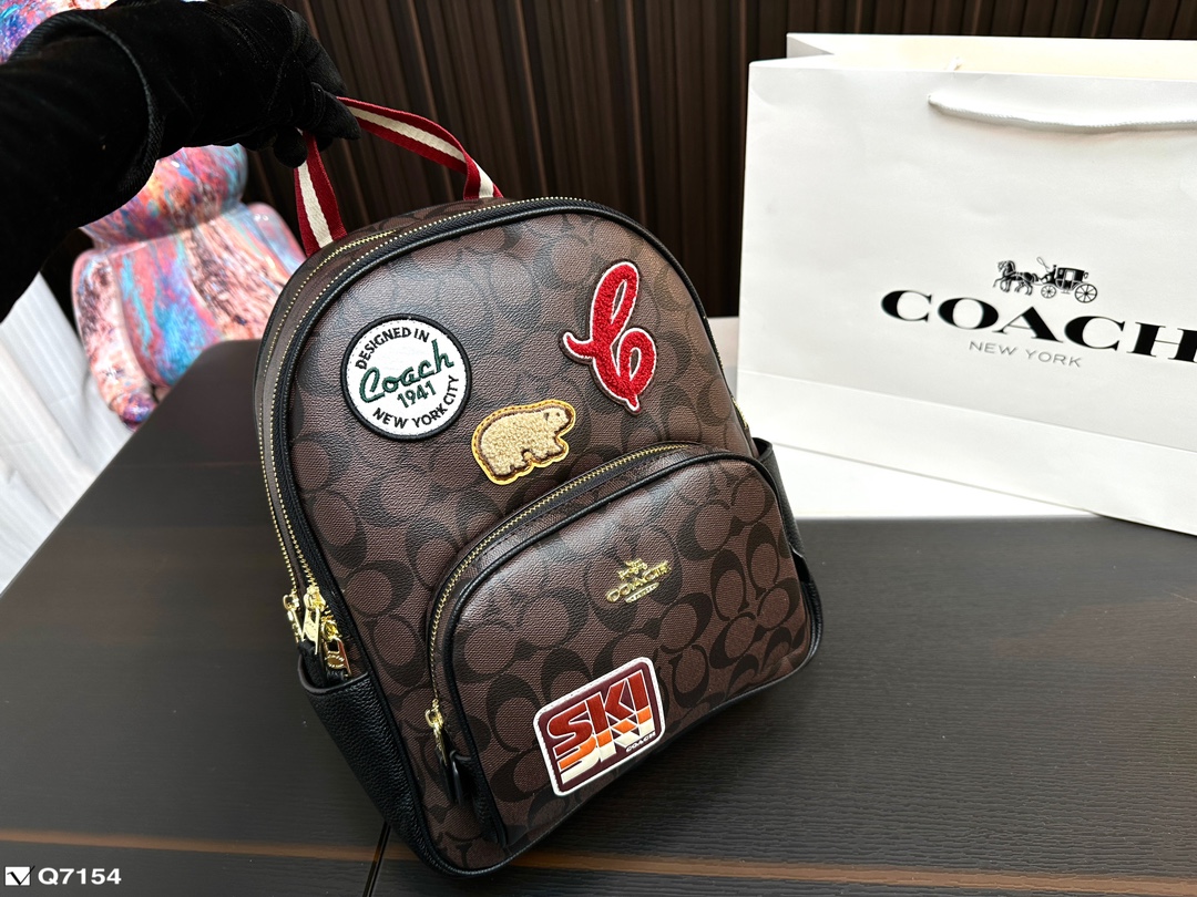 size: cmCOACH new style backpack! So beautiful! No matter how old you are, it’s easy to control! Coa