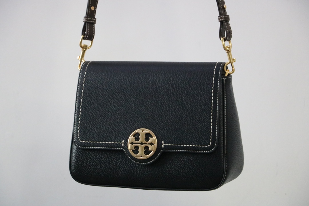 Coach The latest model TB! 100% authentic! Filipino goods! The latest FELIX outer seam crossbody bag! The latest armpit bag, shoulder bag and cro