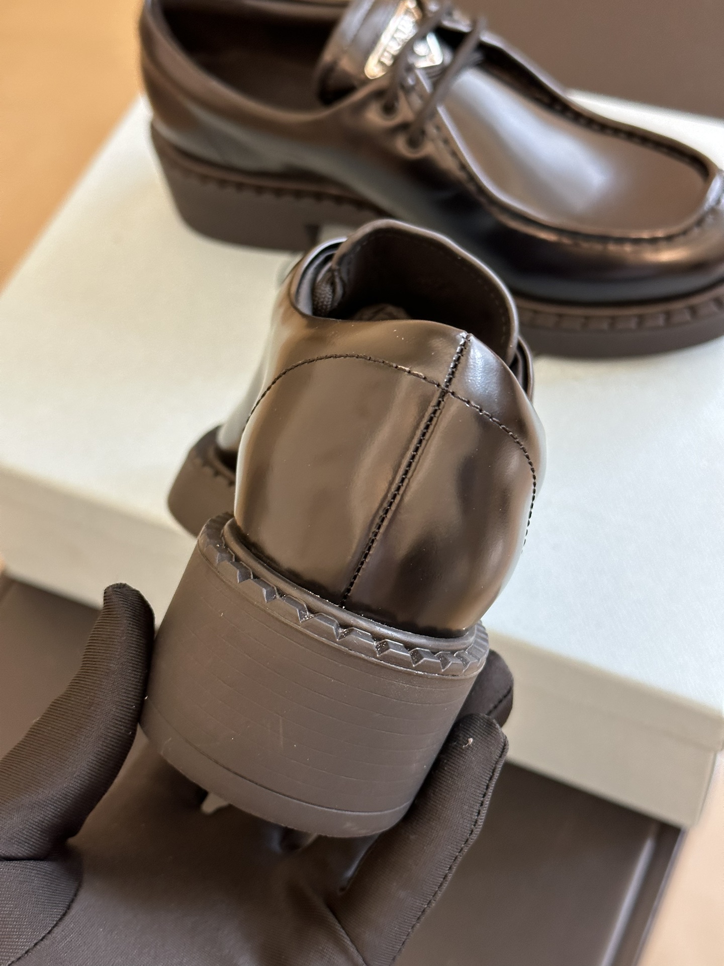 Fendi Classic Luxury Leather Shoe Loafer Ref.95C1AD76 8