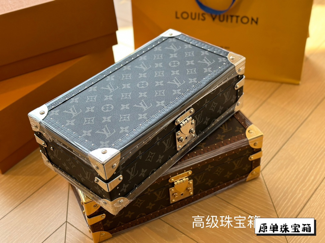 Caja para relojes LV. La caja para relojes LV está especialmente diseñada para guardar ocho relojes, dándome motivación…