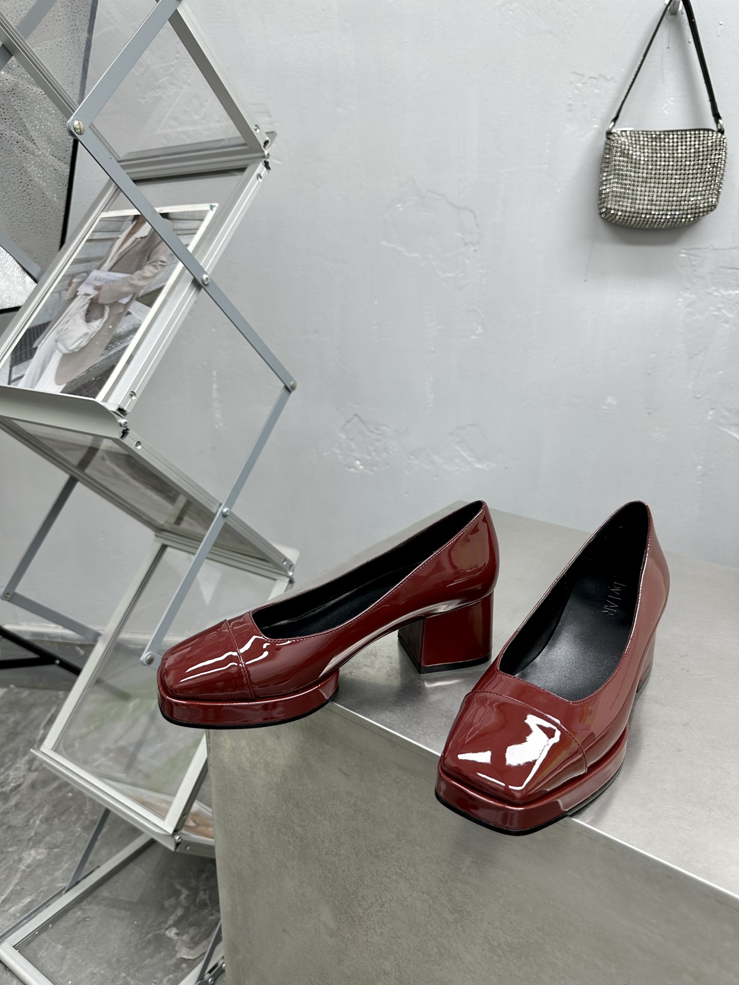High Quality Mary Jennifer Shoes: Nostalgic Design, Modern Style, Skin Material, Versatile. - 图片 2