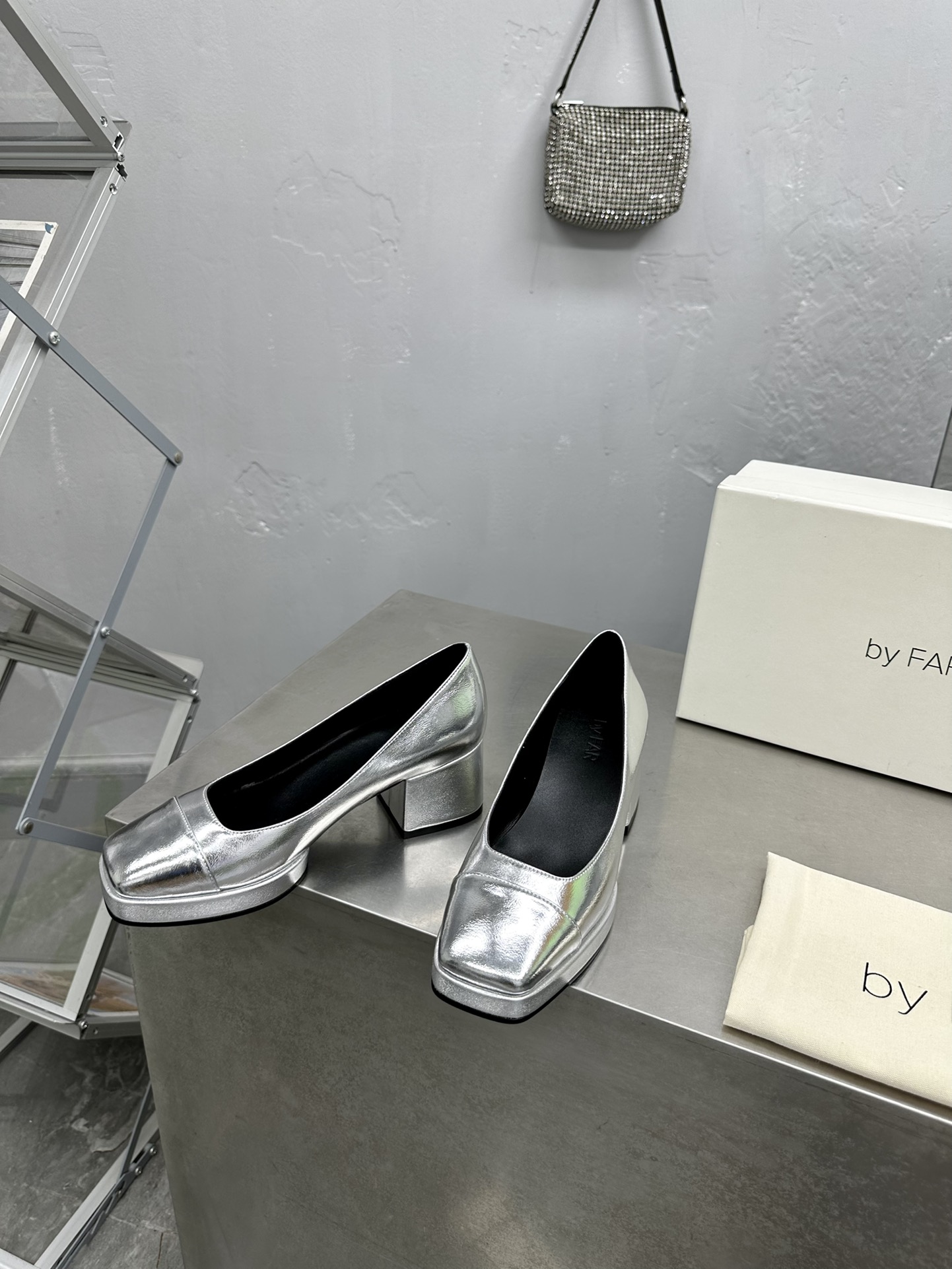 High Quality Factory-Made 675 Mary Jennifer Shoes: Nostalgic Design, Excellent Quality, Versatile Matching - 图片 2