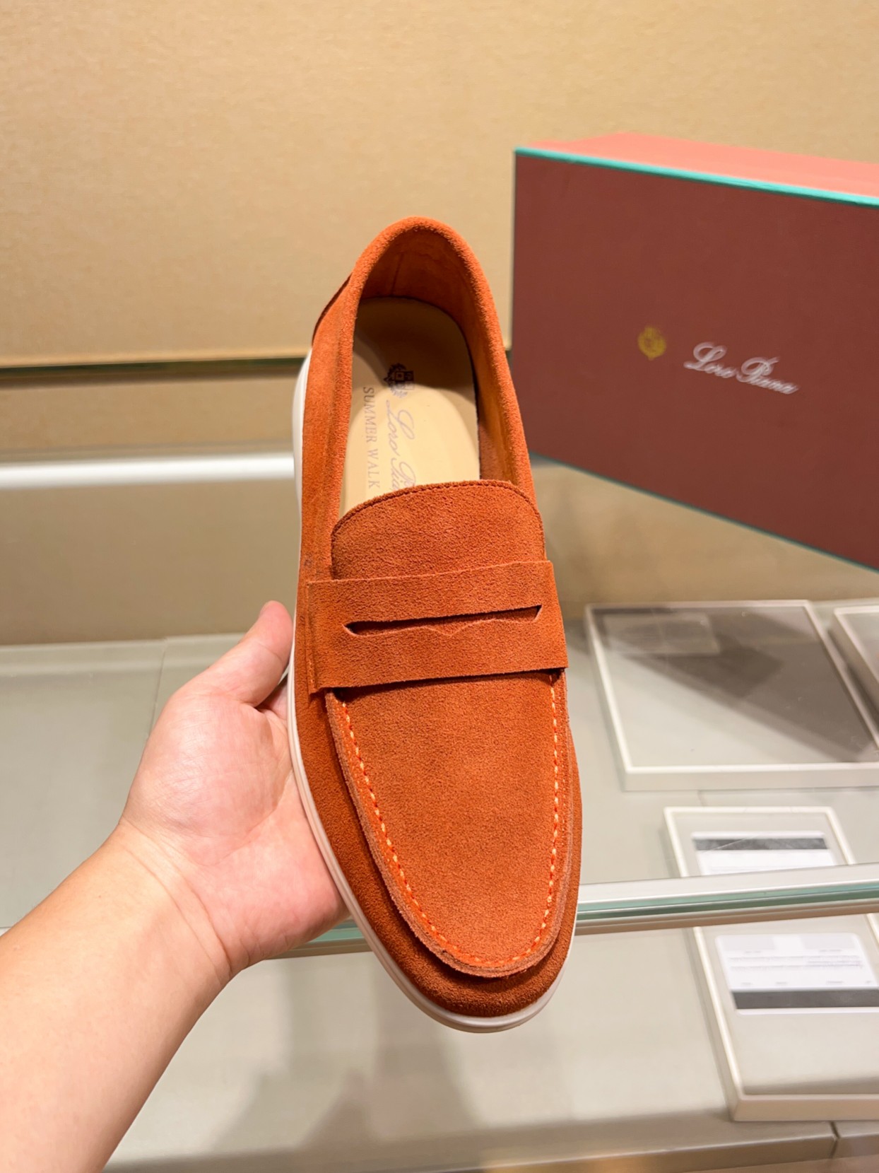Precio de fábrica:Obtener Loro Piana 2023 Zapatos mocasín nuevo cuenta con una parte superior de gam