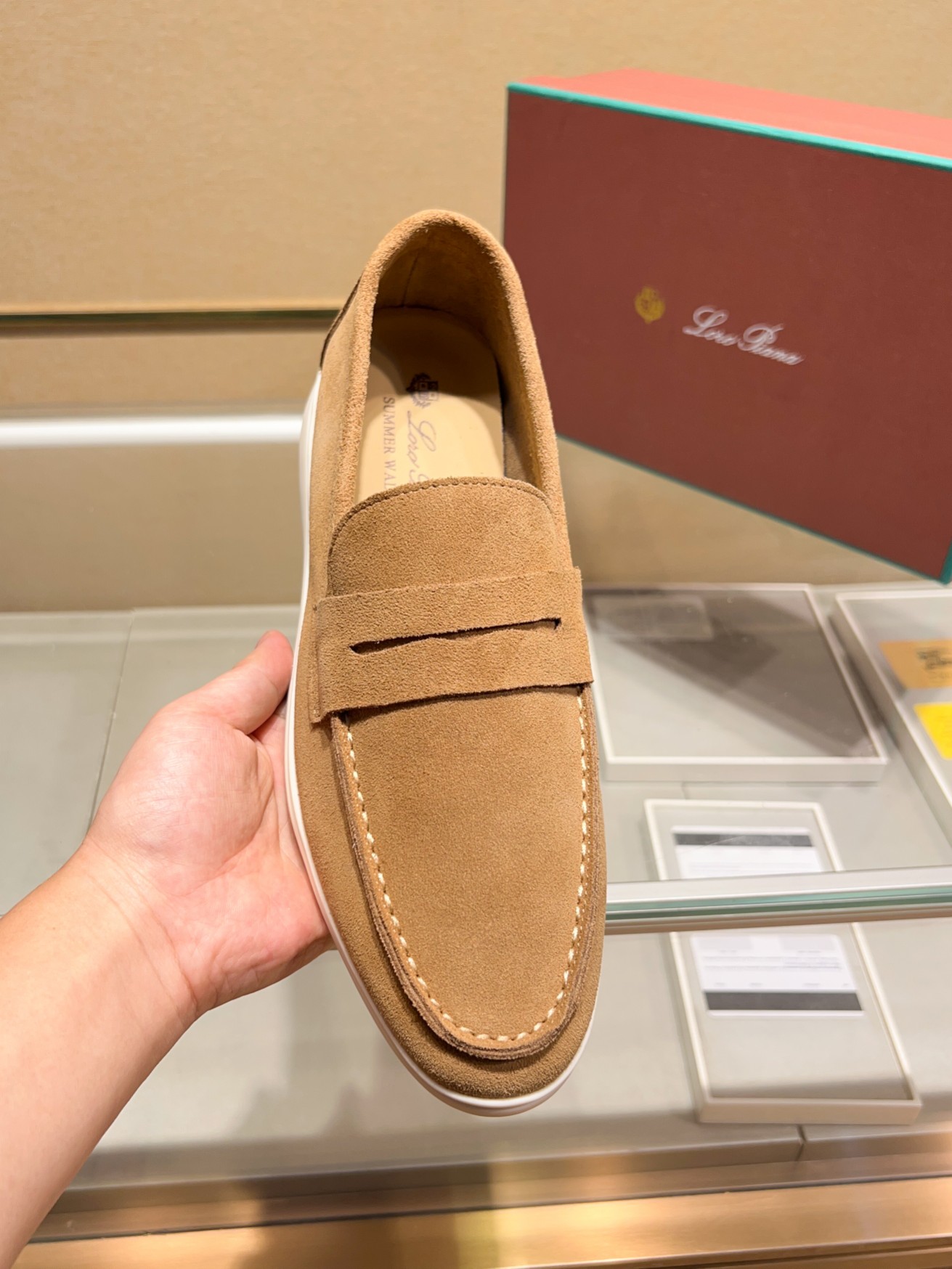 Precio de fábrica:Obtener Loro Piana 2023 Zapatos mocasín nuevo cuenta con una parte superior de gam