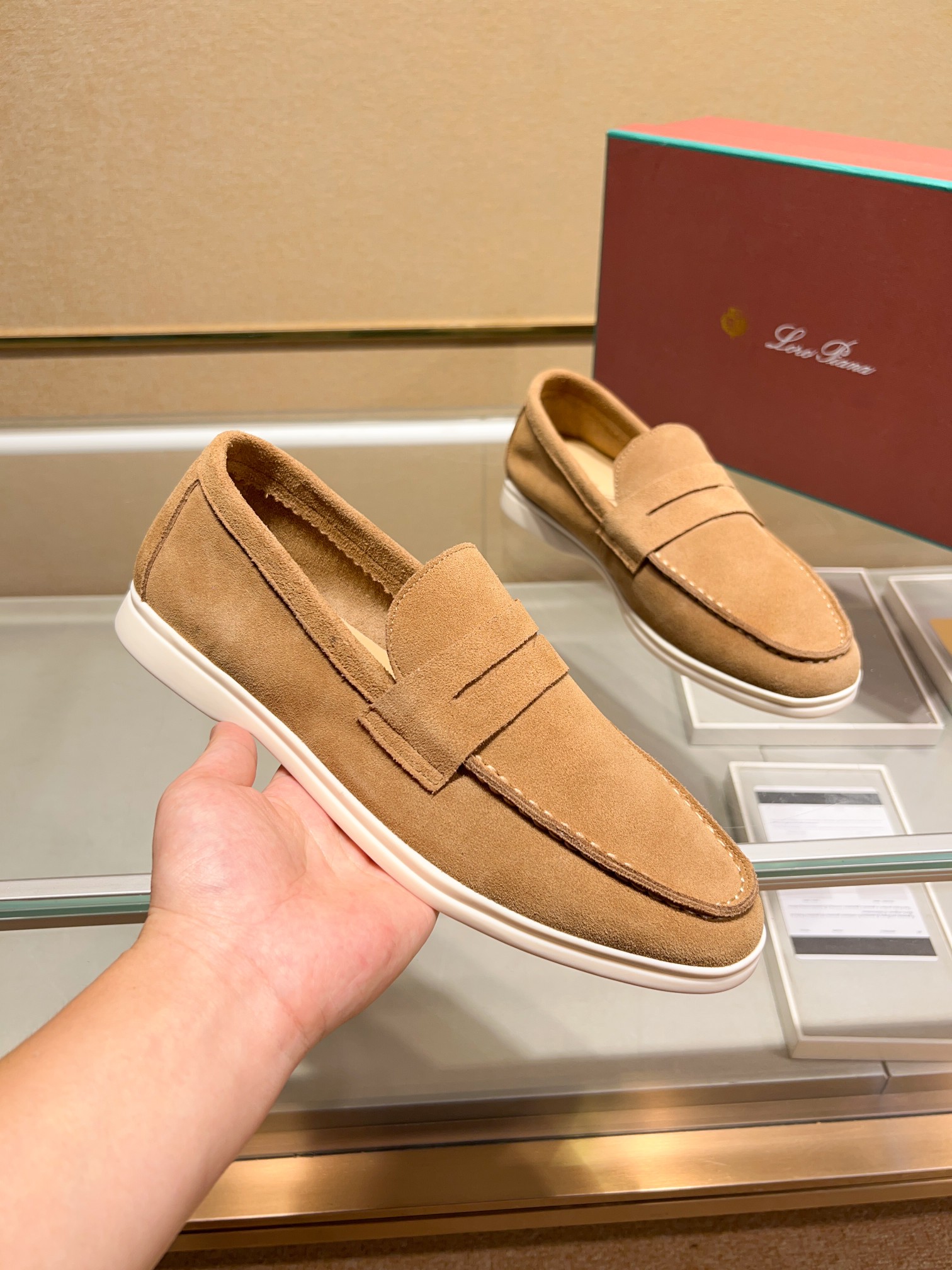 Precio de fábrica:Obtener Loro Piana 2023 Zapatos mocasín nuevo cuenta con una parte superior de gam