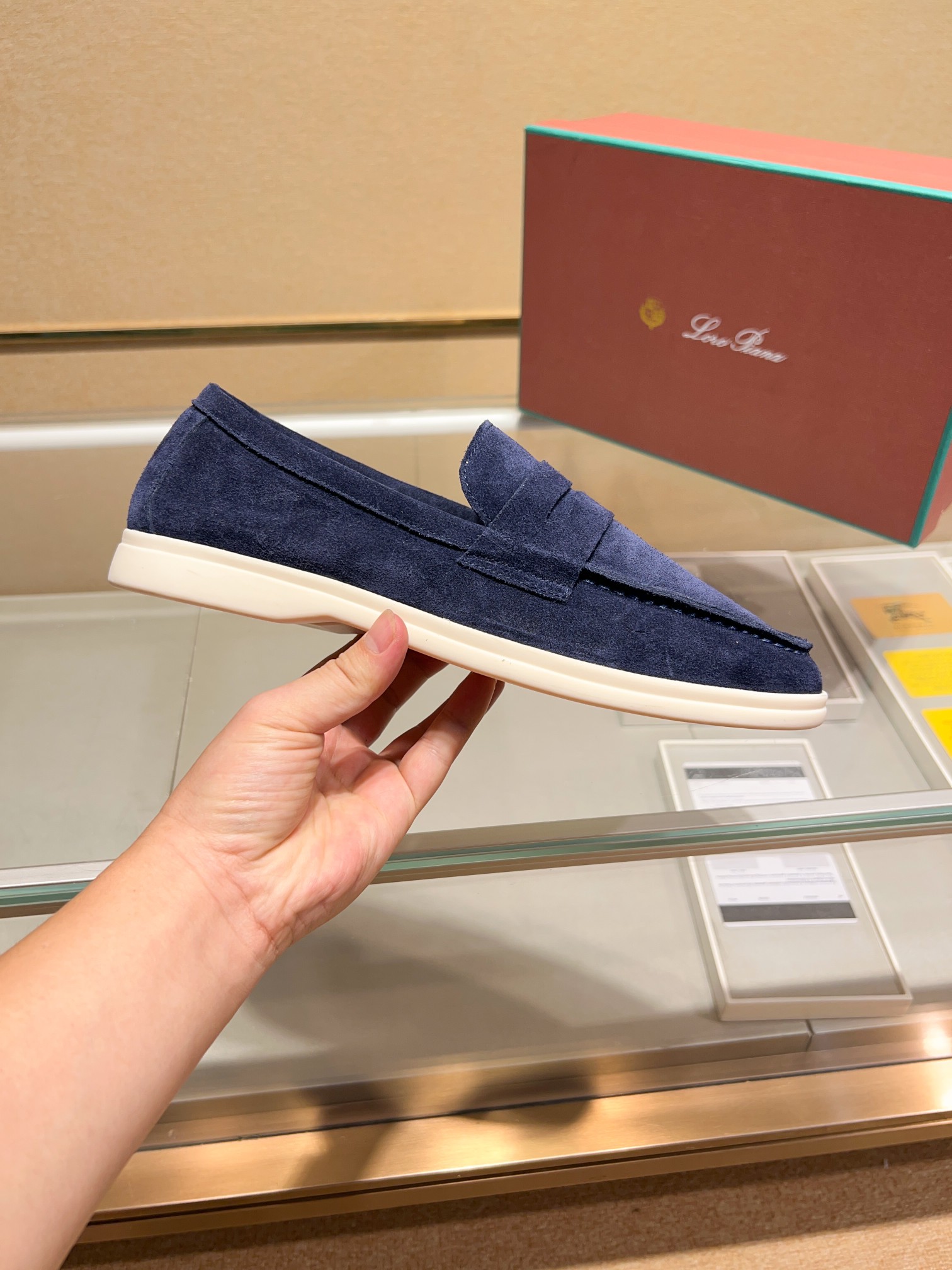 Precio de fábrica:Obtener Loro Piana 2023 Zapatos mocasín nuevo cuenta con una parte superior de gam