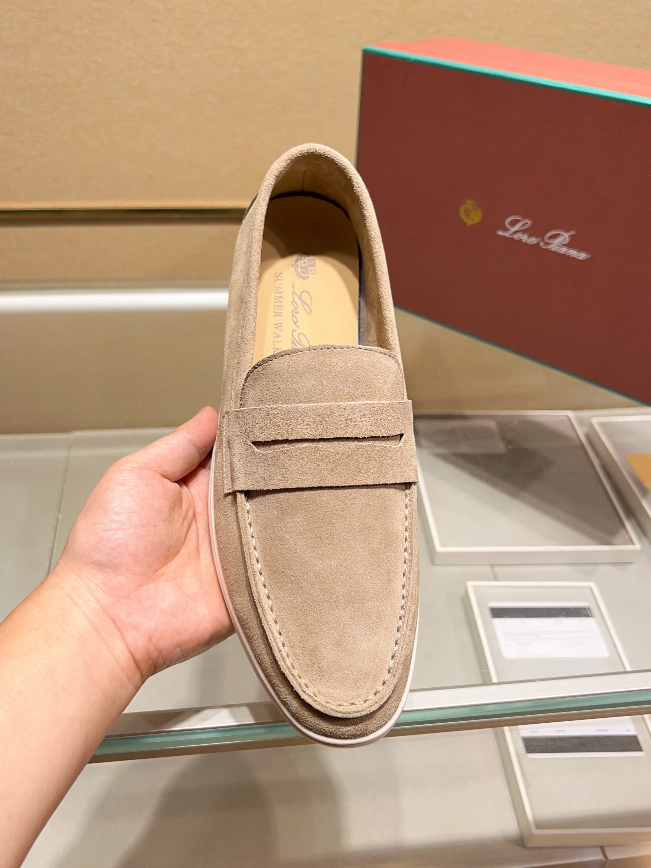 Precio de fábrica:Obtener Loro Piana 2023 Zapatos mocasín nuevo cuenta con una parte superior de gam