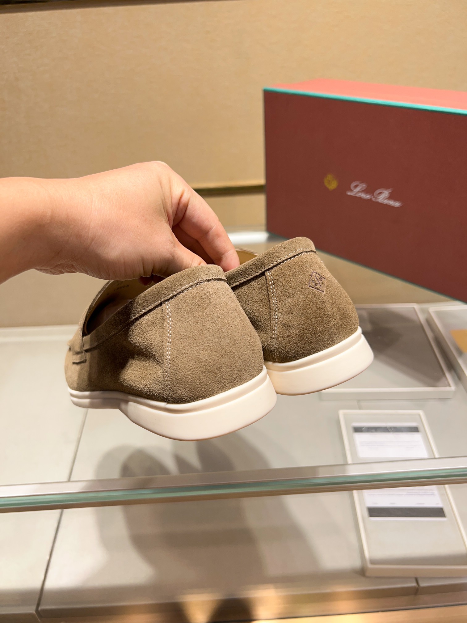 Precio de fábrica:Obtener Loro Piana 2023 Zapatos mocasín nuevo cuenta con una parte superior de gam