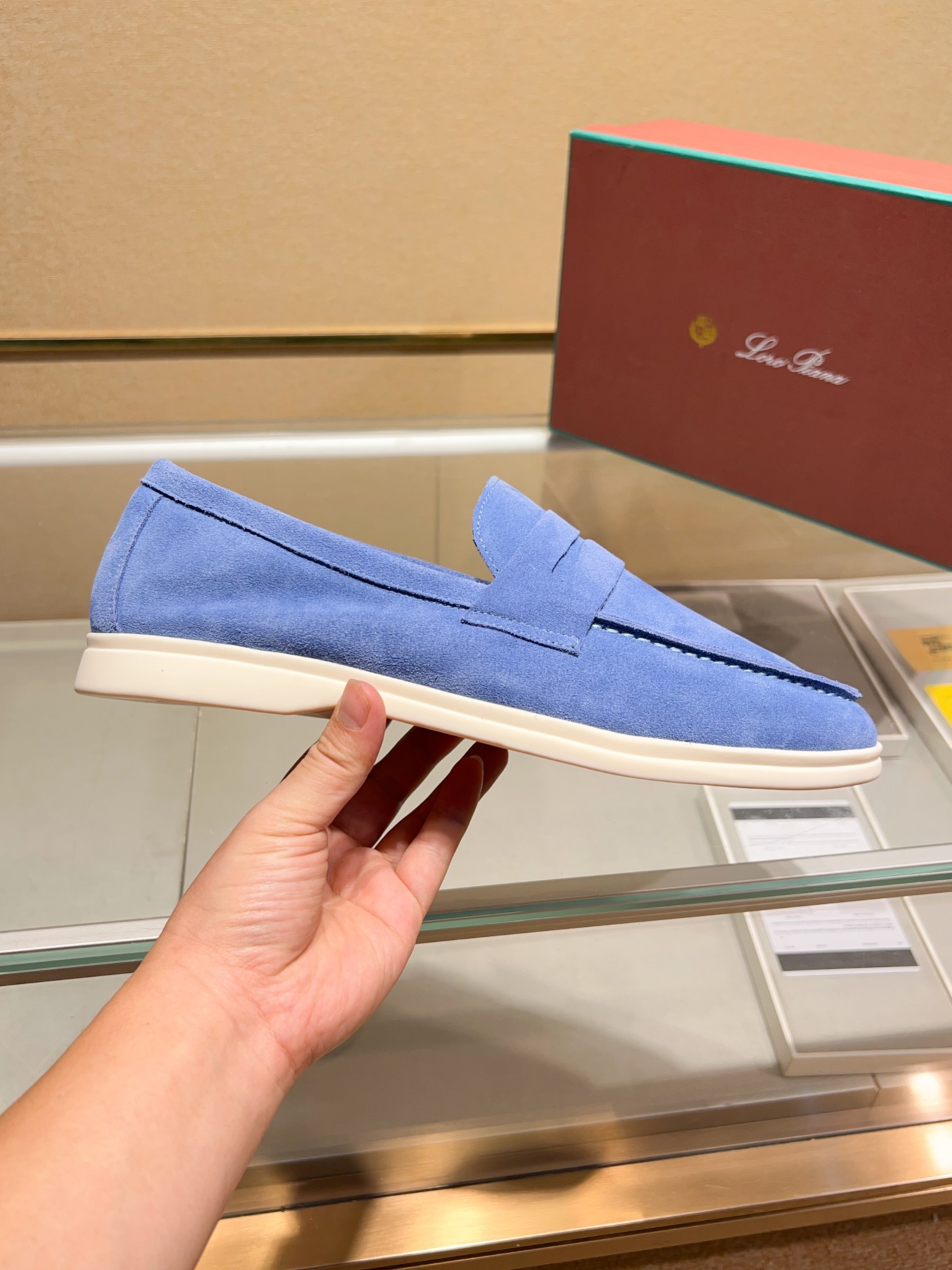 Precio de fábrica:Obtener Loro Piana 2023 Zapatos mocasín nuevo cuenta con una parte superior de gam