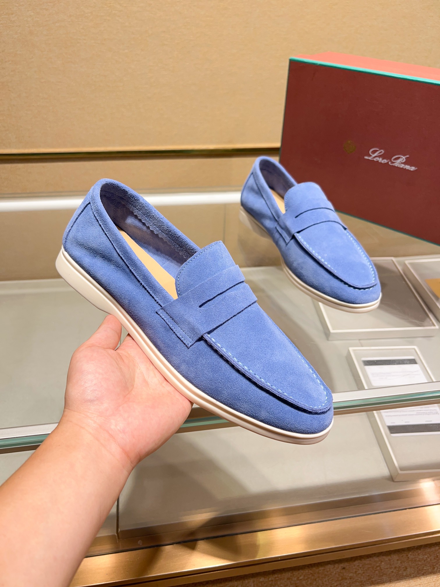 Precio de fábrica:Obtener Loro Piana 2023 Zapatos mocasín nuevo cuenta con una parte superior de gam