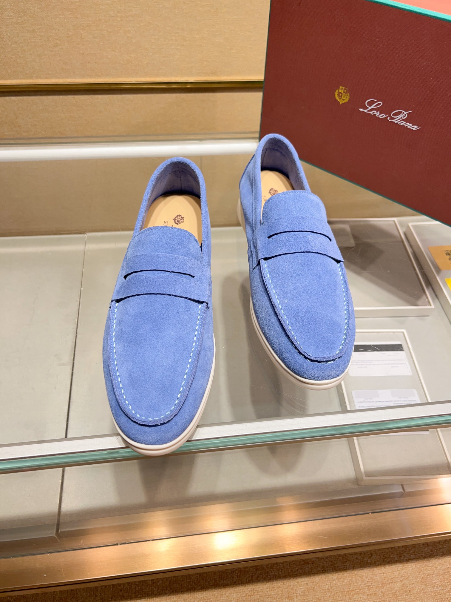 Precio de fábrica:Obtener Loro Piana 2023 Zapatos mocasín nuevo cuenta con una parte superior de gam