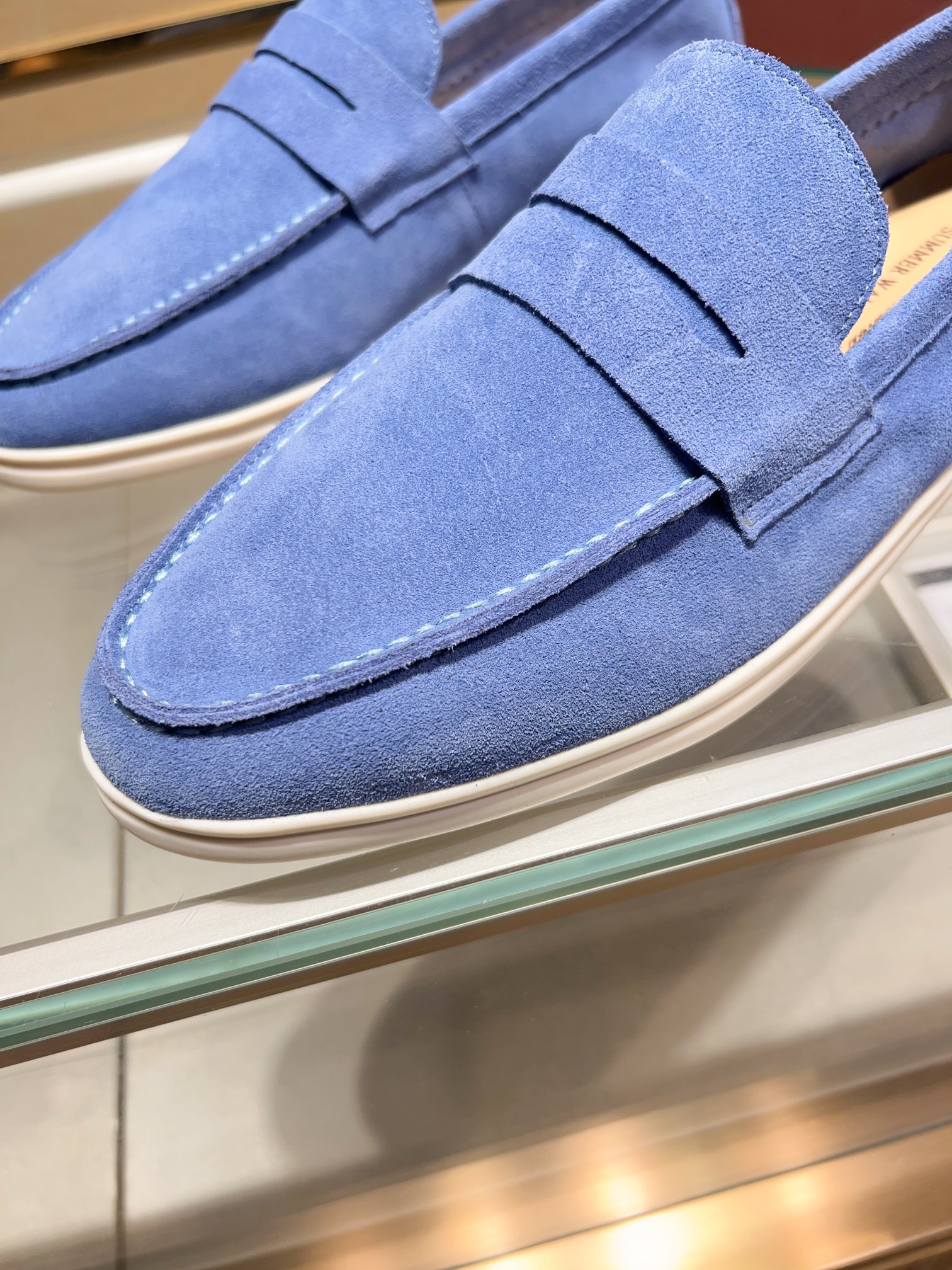 Precio de fábrica:Obtener Loro Piana 2023 Zapatos mocasín nuevo cuenta con una parte superior de gam