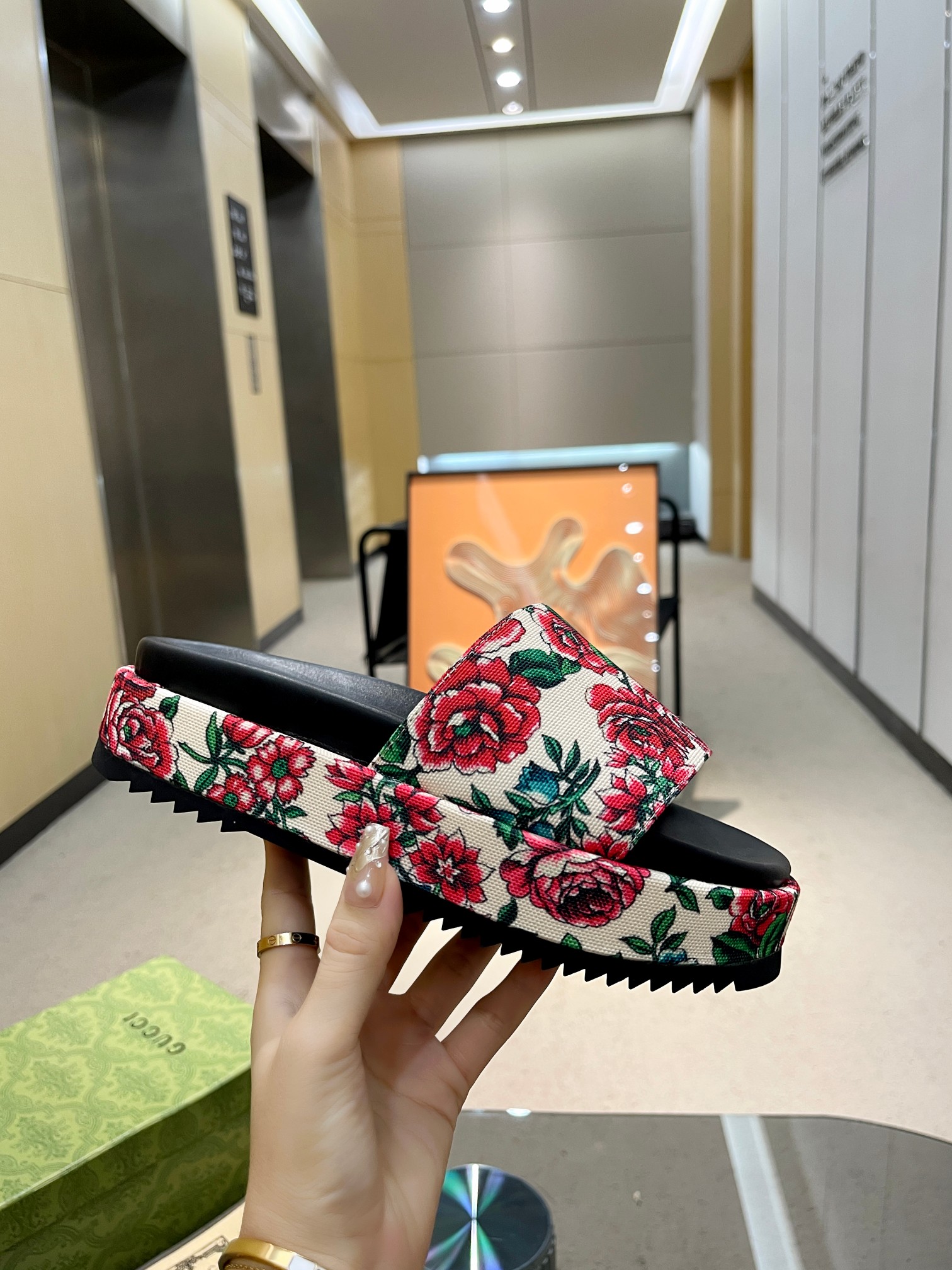 Gucci Limited Edition Floral Print Platform Slides Thick Sole Sandals 5 a1693641007046 0385