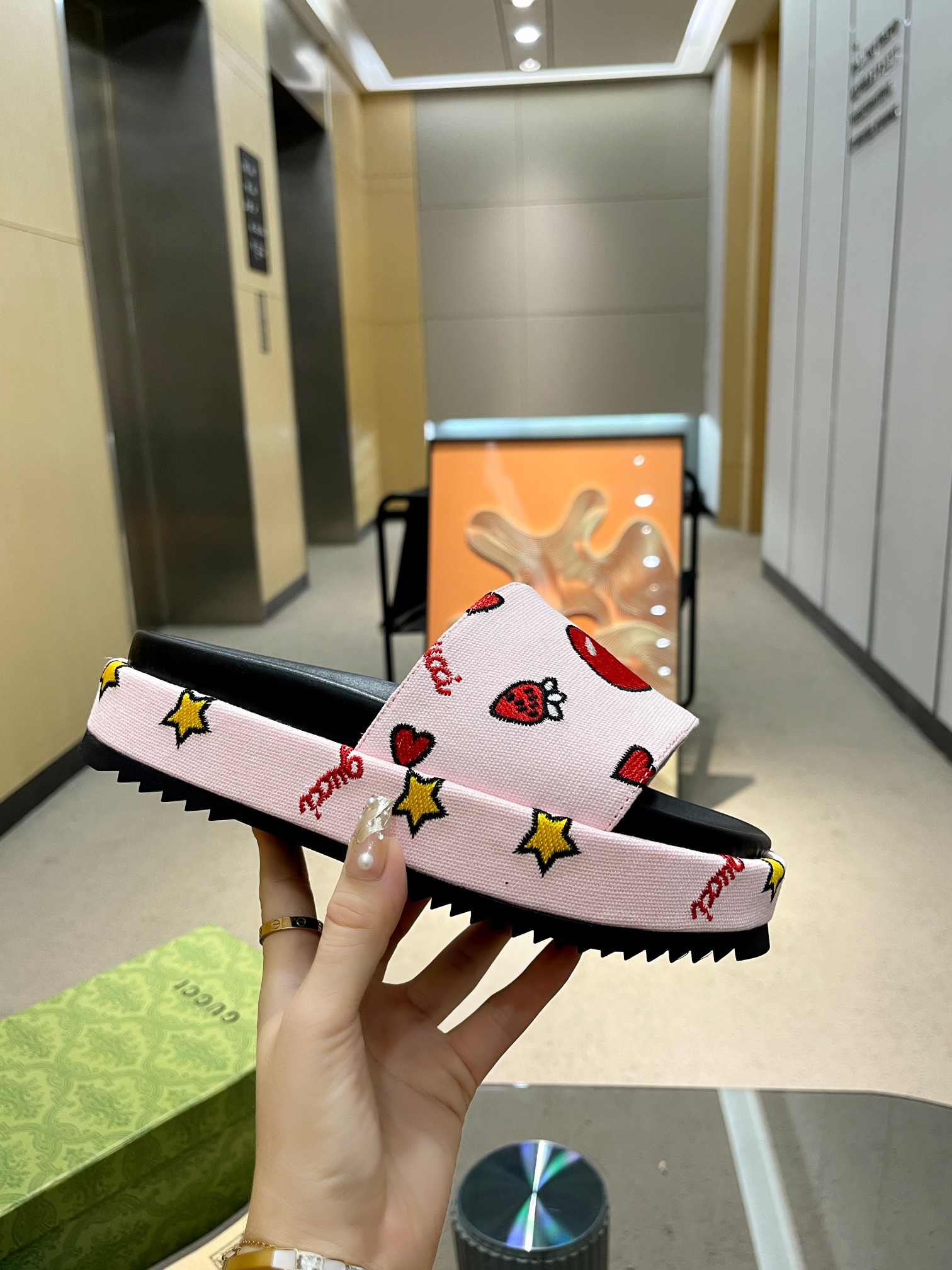 Gucci Limited Edition Platform Slides with Strawberry and Apple Print 7 a1693641025683 2651