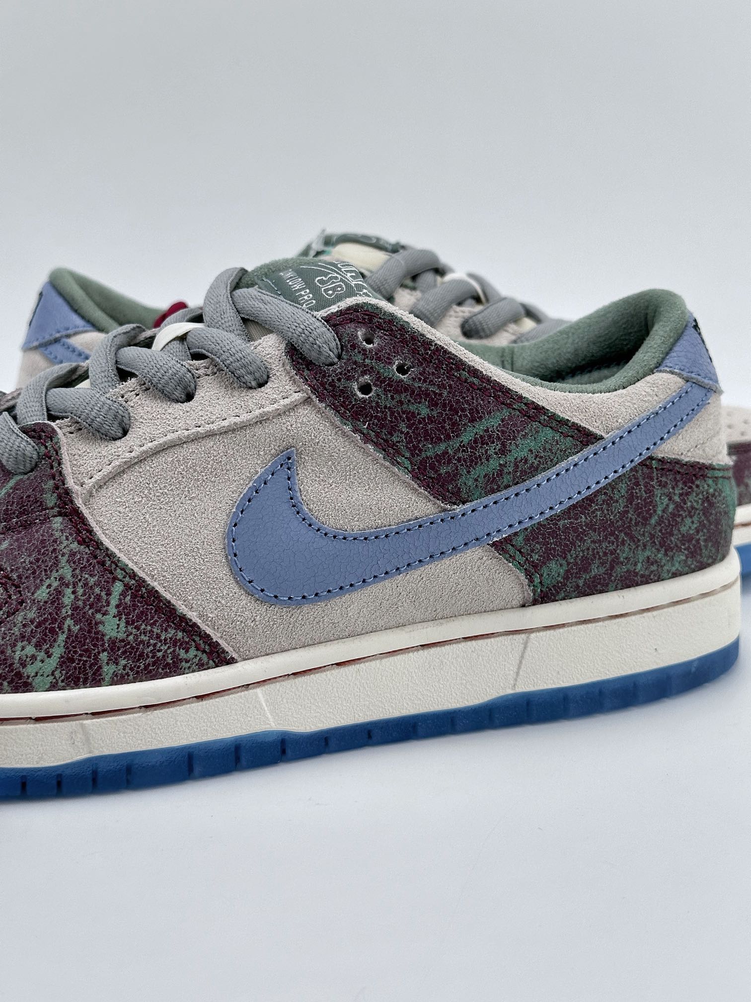 Nike SB Dunk Low 夏威夷扎染 FN4193-100