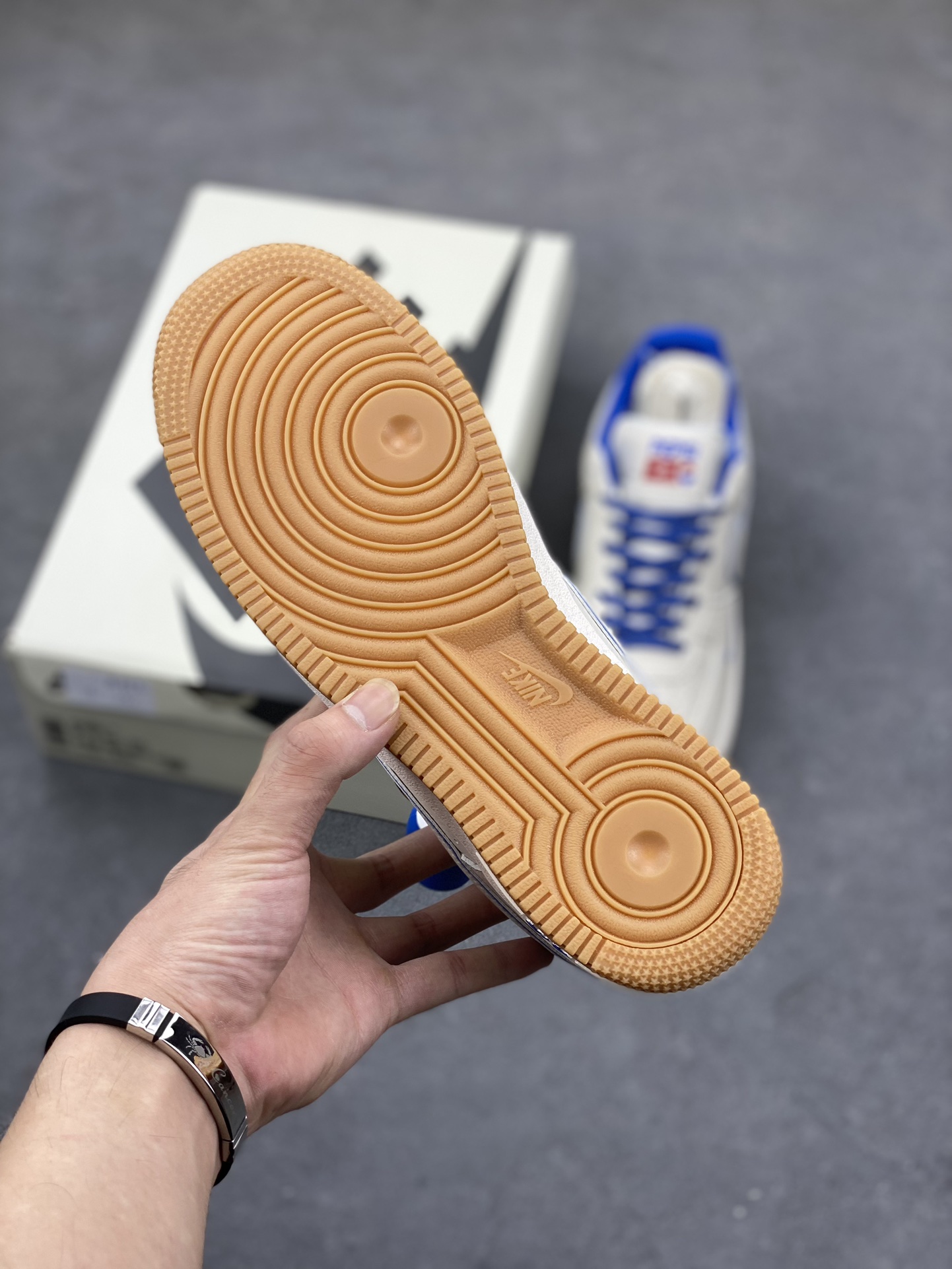 Nike Air Force 1 Low Pepsi Collaboration - Limited Edition Sneakers 7 i1693597652 2596 5