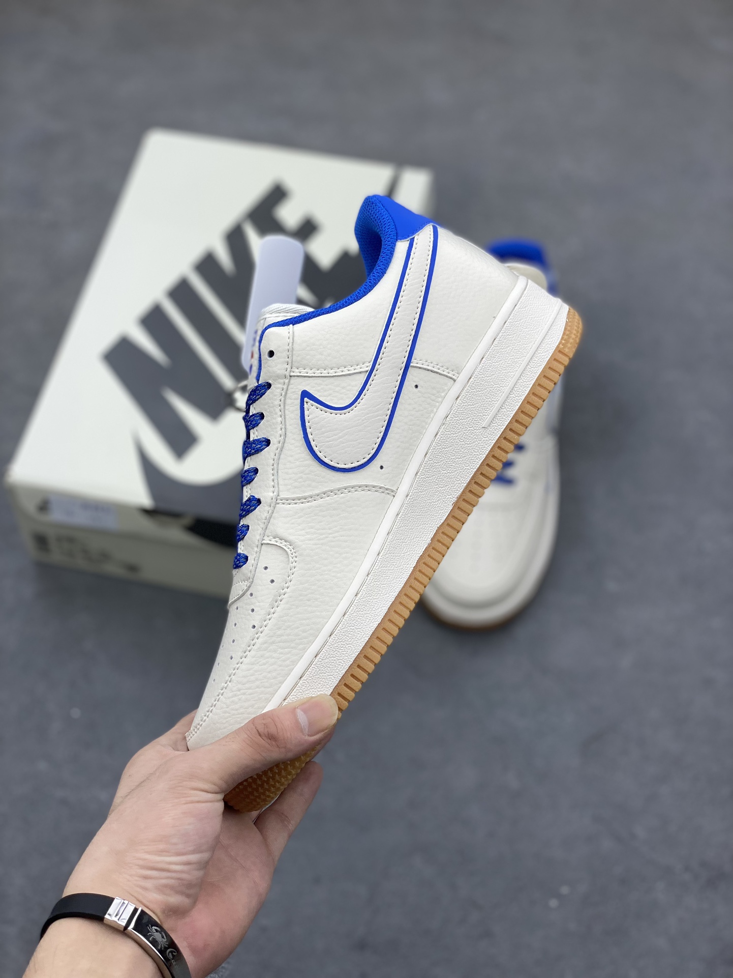 Nike Air Force 1 Low Pepsi Collaboration - Limited Edition Sneakers 4 i1693597652 5979 2