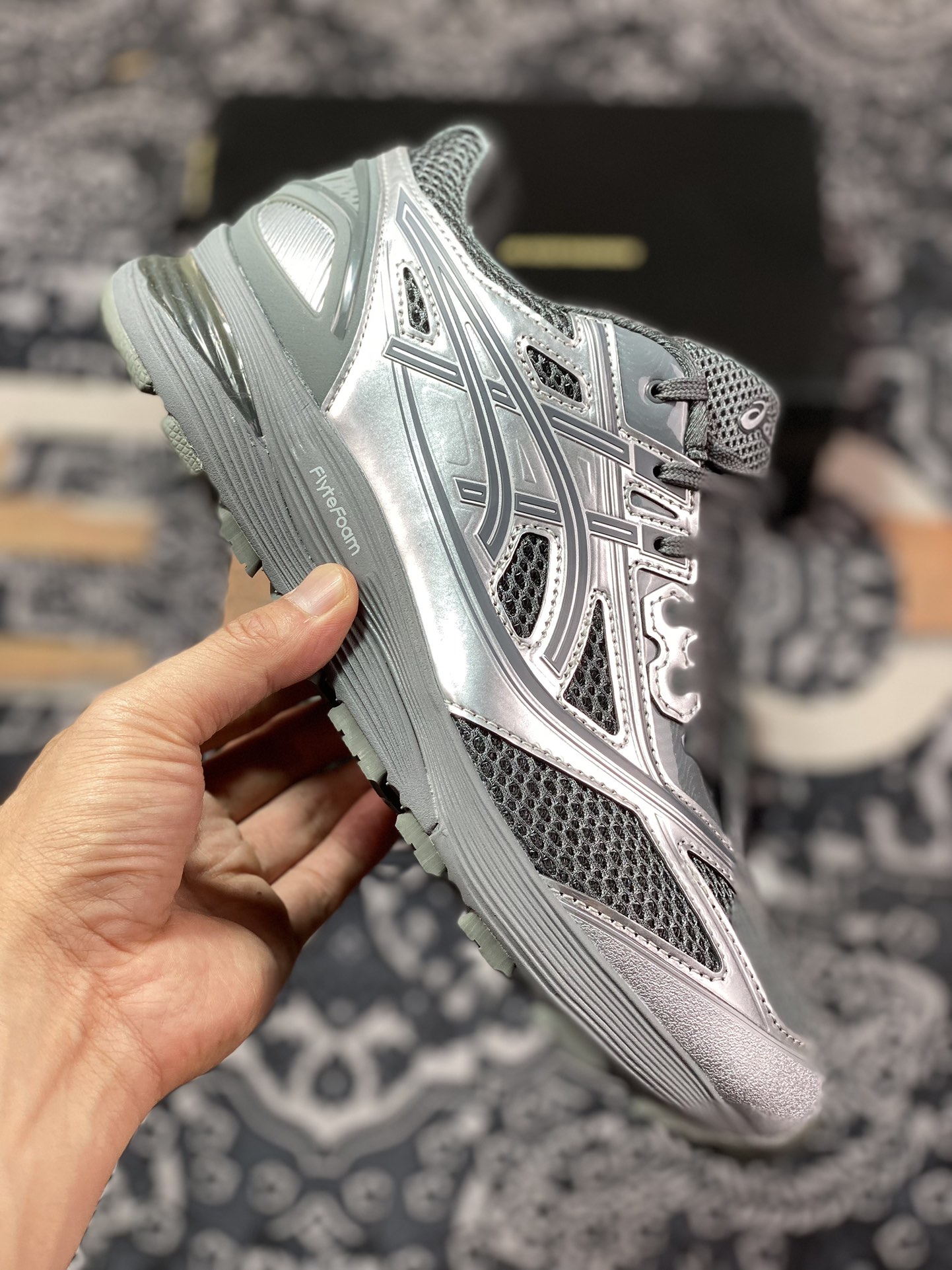 Kiko Kostadinov x ASICS Gel-Korika series low-top functional outdoor style casual sports running shoes ”Space Silver Dark Gray” 1023A010-020