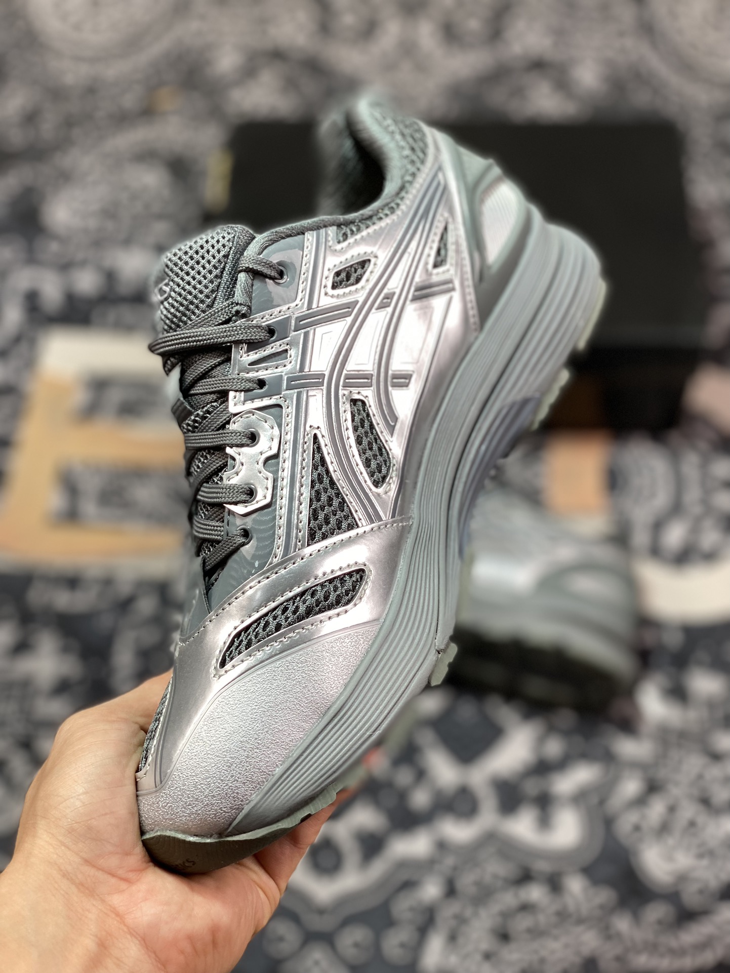 Kiko Kostadinov x ASICS Gel-Korika series low-top functional outdoor style casual sports running shoes ”Space Silver Dark Gray” 1023A010-020