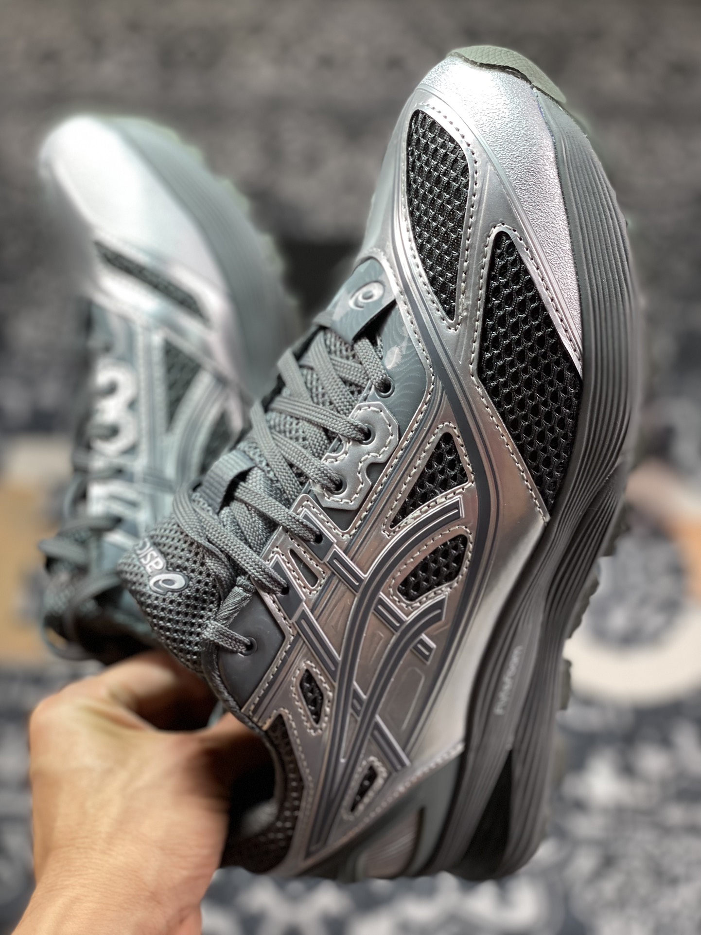 Kiko Kostadinov x ASICS Gel-Korika series low-top functional outdoor style casual sports running shoes ”Space Silver Dark Gray” 1023A010-020