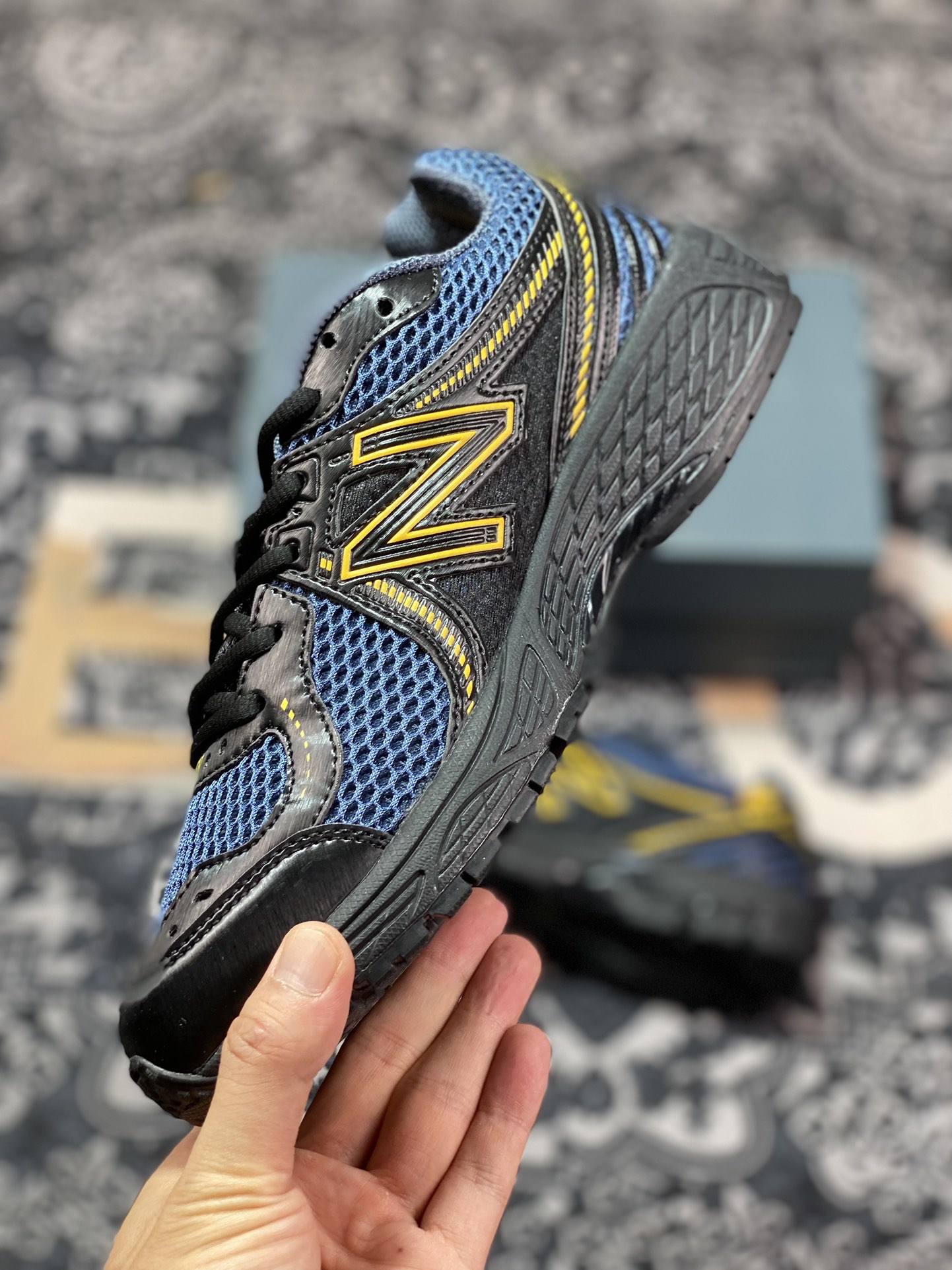 New Balance 860V2 series low-top classic retro dad style casual sports jogging shoes ”Joint black dark blue and yellow” ML860DM2