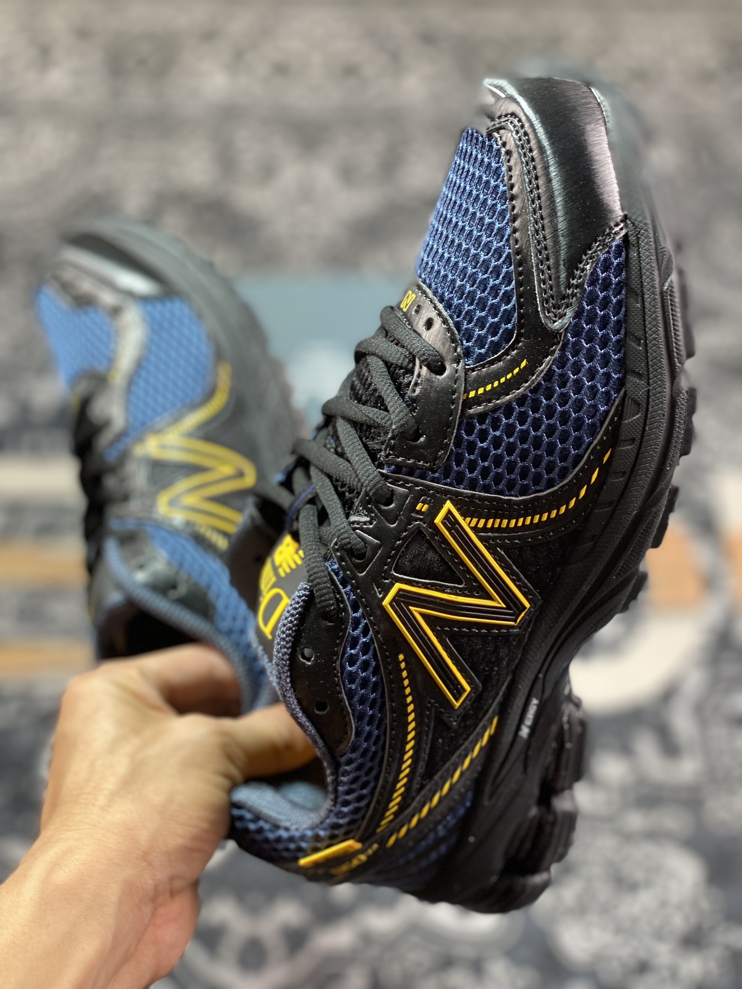 New Balance 860V2 series low-top classic retro dad style casual sports jogging shoes ”Joint black dark blue and yellow” ML860DM2