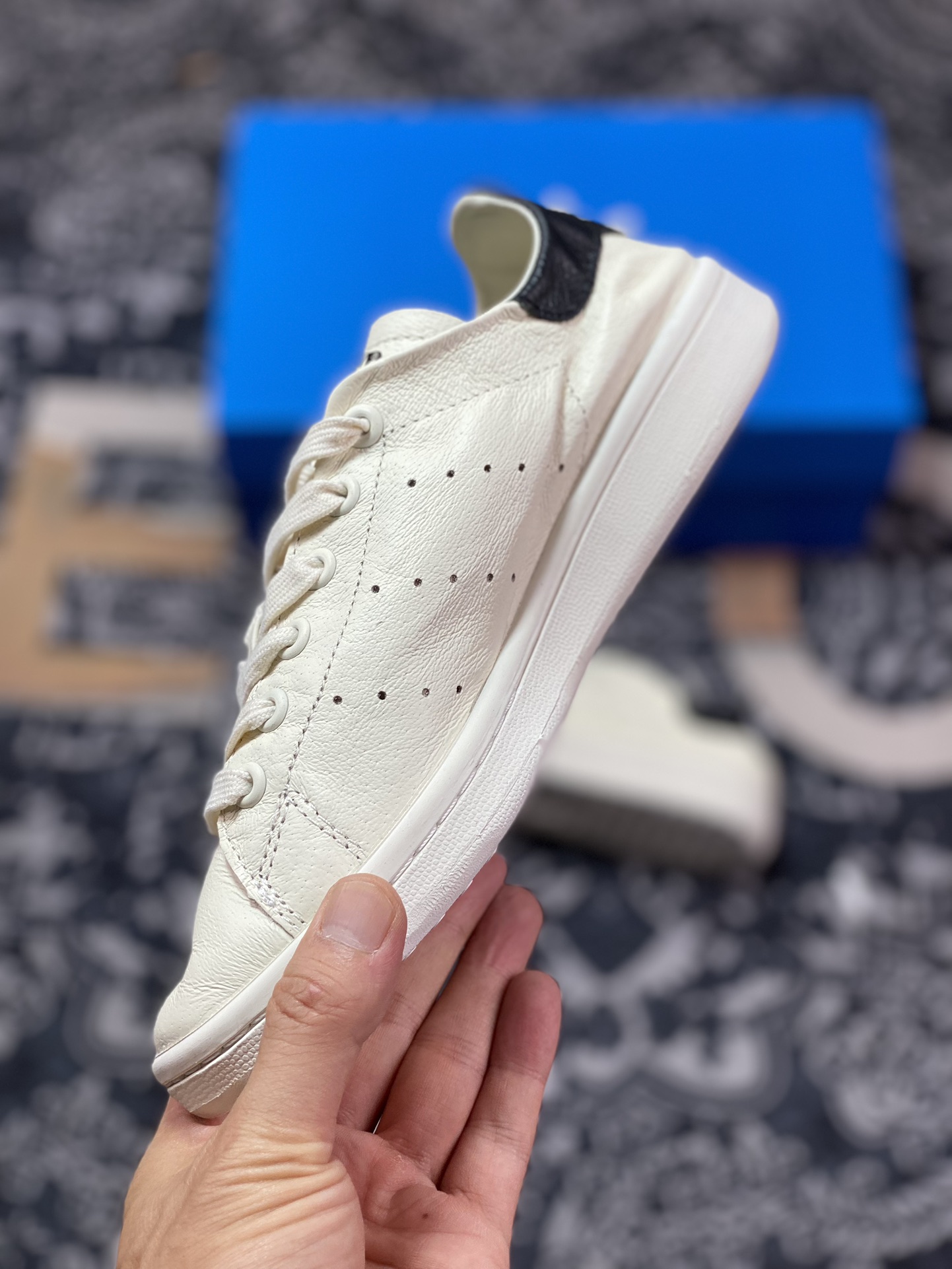 Balenciaga x Adidas Stan Smith Leather ”White Black” Smith Sneakers ”Leather Joint Beige Black Distressed” 721836 WBDC3 9001