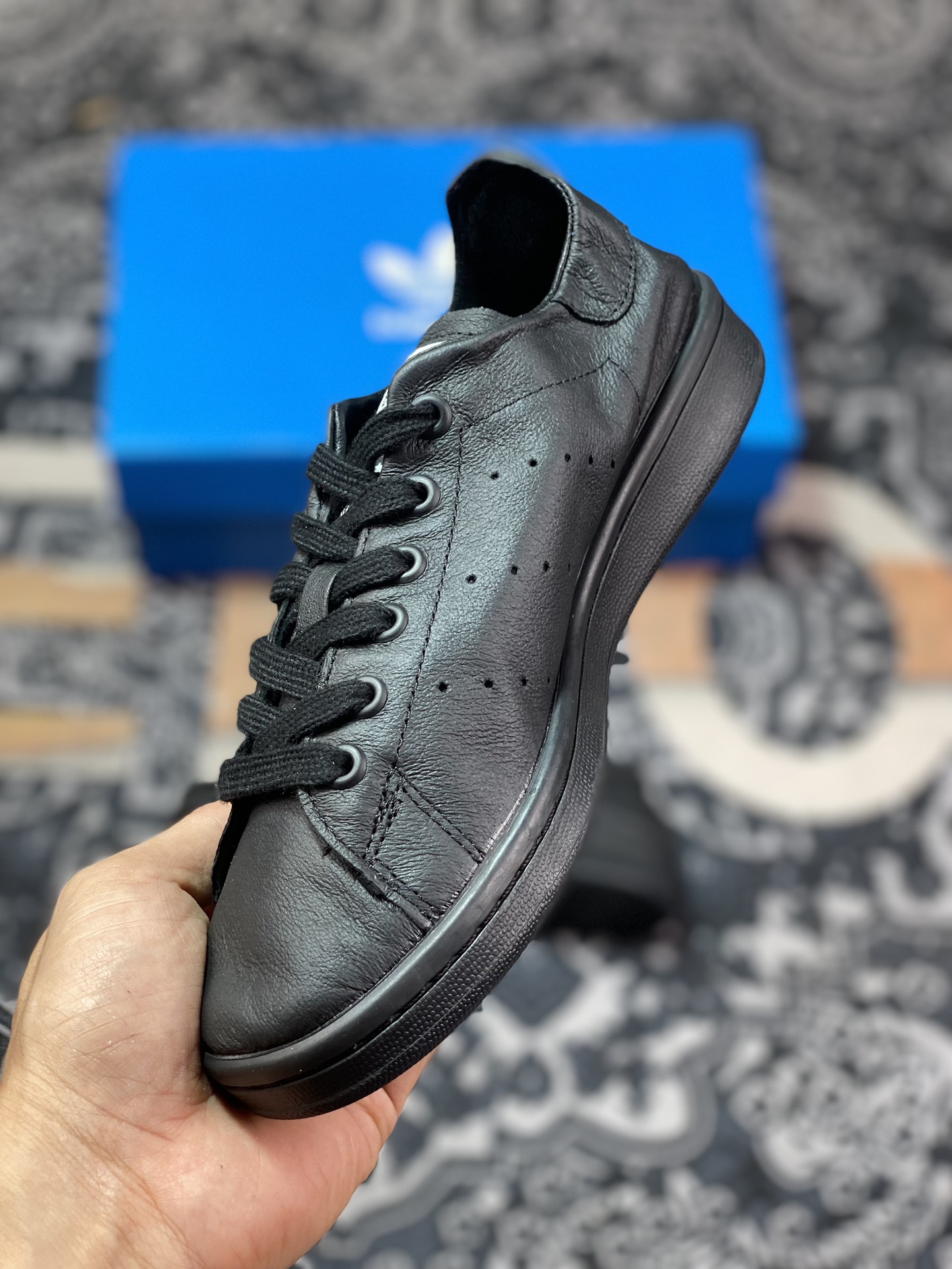 Balenciaga x Adidas Stan Smith Leather ”Triple Black” Smith old version series low-top sneakers ”Leather joint full black and white LOGO” 721836 WBDV3 1000