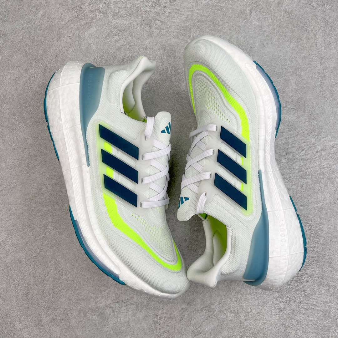 图片[3]-零售💰270 ＃YG纯原 AD Ultra Boost Light UB2023系列低帮袜套式针织透气缓震休闲运动慢跑鞋 HP9203 德国进口巴斯夫大底 全套原纸板楦头开发 原厂特供飞织面配套加持 确保原汁原味 完美呈现版型 一比一还原zp踩屎脚感 原档案底模数据 正确多层组合大底 辰元原厂针织代工 细节还原度极高 独家外贸特供开发至48.5 历经10年不断创新以科技重塑跑步推出全新超轻新科技跑鞋 力求为跑步添活力 搭载LIGHT BOOST中底的新鲜演绎 无论节奏快慢、距离长短 伴你活力畅跑 延续了该系列的设计语言 采用分区编织鞋面 鞋头处网眼孔洞更大 提升透气性 一体式鞋舌 避免运动中出现偏移 实现鞋脚一体性 鞋侧 TPU 材质 有效提供支撑性 镂空的设计 同时减轻整体重量 最明显的则是中底部分 不仅是厚度夸张 大家最熟悉的 Boost 材质终于迎来升级 减重 30% 带来更轻量化的上脚感受 SIZE：39 40 40.5 41 42 42.5 43 44 44.5 45 46 47 48 编码：by2936070-运动鞋