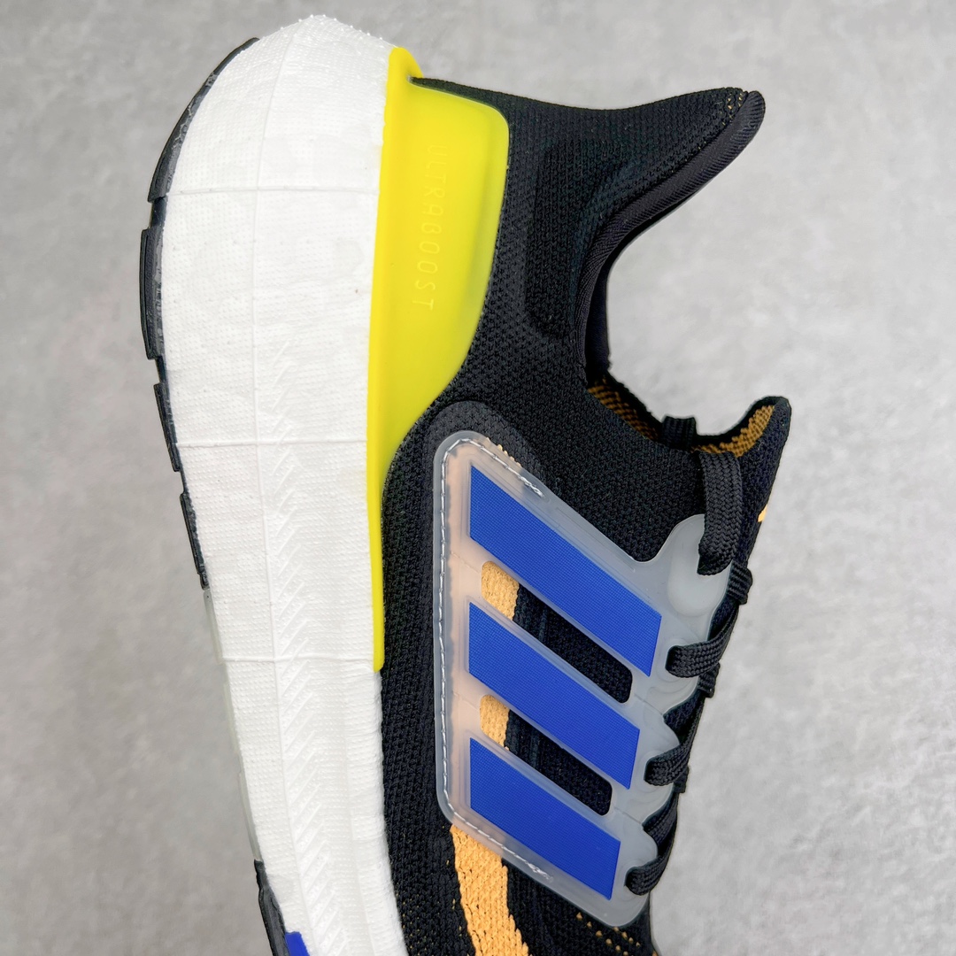 图片[6]-零售💰270 ＃YG纯原 AD Ultra Boost Light UB2023系列低帮袜套式针织透气缓震休闲运动慢跑鞋 HP9203 德国进口巴斯夫大底 全套原纸板楦头开发 原厂特供飞织面配套加持 确保原汁原味 完美呈现版型 一比一还原zp踩屎脚感 原档案底模数据 正确多层组合大底 辰元原厂针织代工 细节还原度极高 独家外贸特供开发至48.5 历经10年不断创新以科技重塑跑步推出全新超轻新科技跑鞋 力求为跑步添活力 搭载LIGHT BOOST中底的新鲜演绎 无论节奏快慢、距离长短 伴你活力畅跑 延续了该系列的设计语言 采用分区编织鞋面 鞋头处网眼孔洞更大 提升透气性 一体式鞋舌 避免运动中出现偏移 实现鞋脚一体性 鞋侧 TPU 材质 有效提供支撑性 镂空的设计 同时减轻整体重量 最明显的则是中底部分 不仅是厚度夸张 大家最熟悉的 Boost 材质终于迎来升级 减重 30% 带来更轻量化的上脚感受 SIZE：39 40 40.5 41 42 42.5 43 44 44.5 45 46 47 48 编码：by2936070-运动鞋