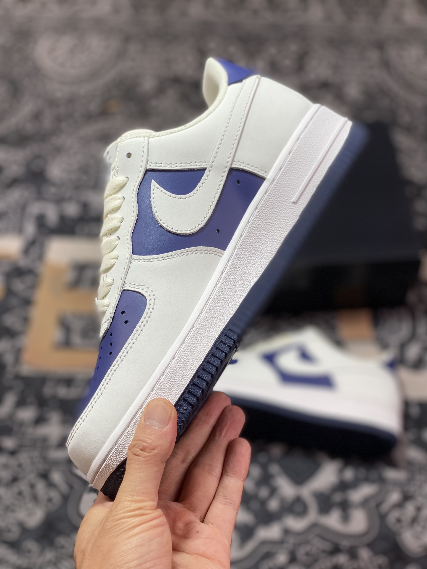 Air Force 1 '07 Low White and Blue Stitching AL2236-103