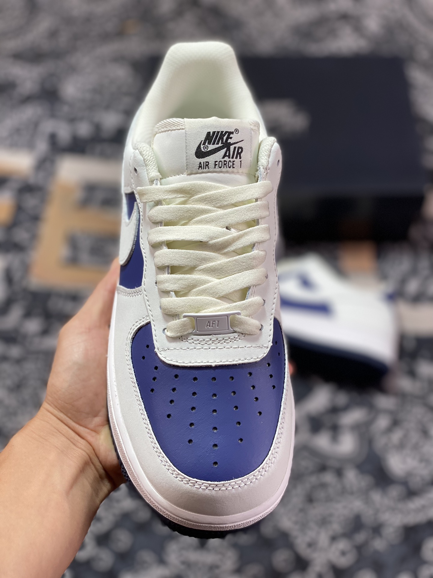 Air Force 1 '07 Low White and Blue Stitching AL2236-103