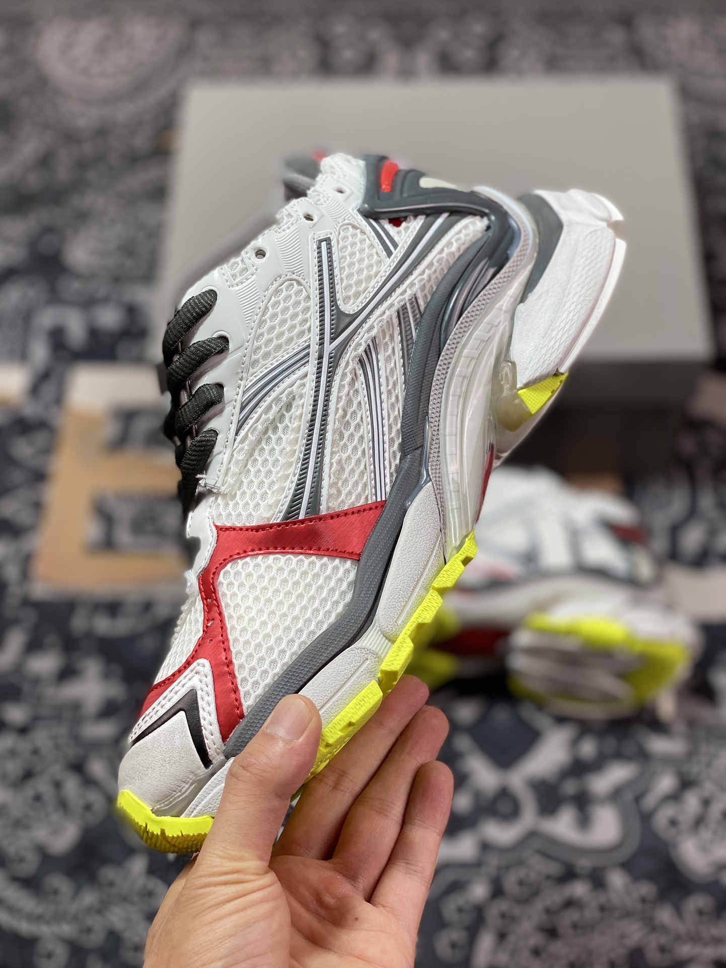 Balenciaga BALENCIAGA Runner Sneaker ”White/Dark Grey/Red” 2.0 jogging series low-top jogging shoes ”2.0 Deconstruction Destruction White Dark Grey Red Yellow” 772767 W3RNY 0509