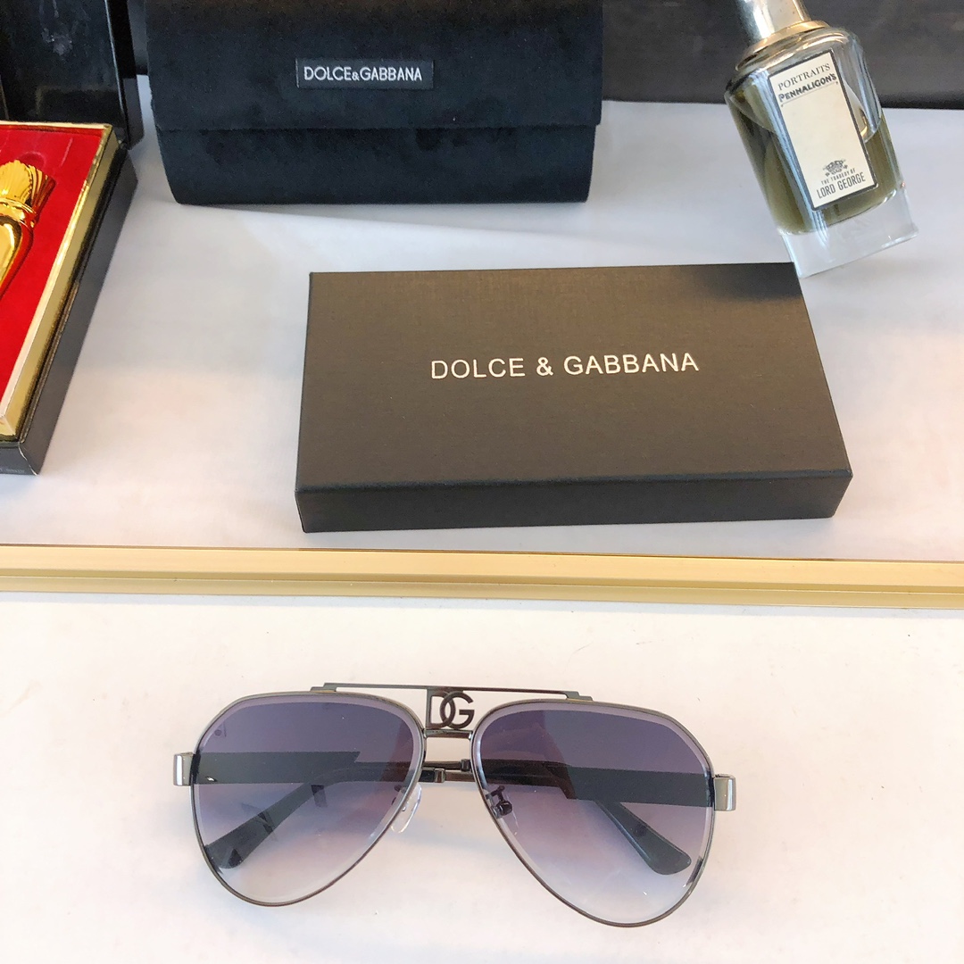 DOLCE&GABBANA杜嘉班纳蛤蟆形男女通用太阳眼镜