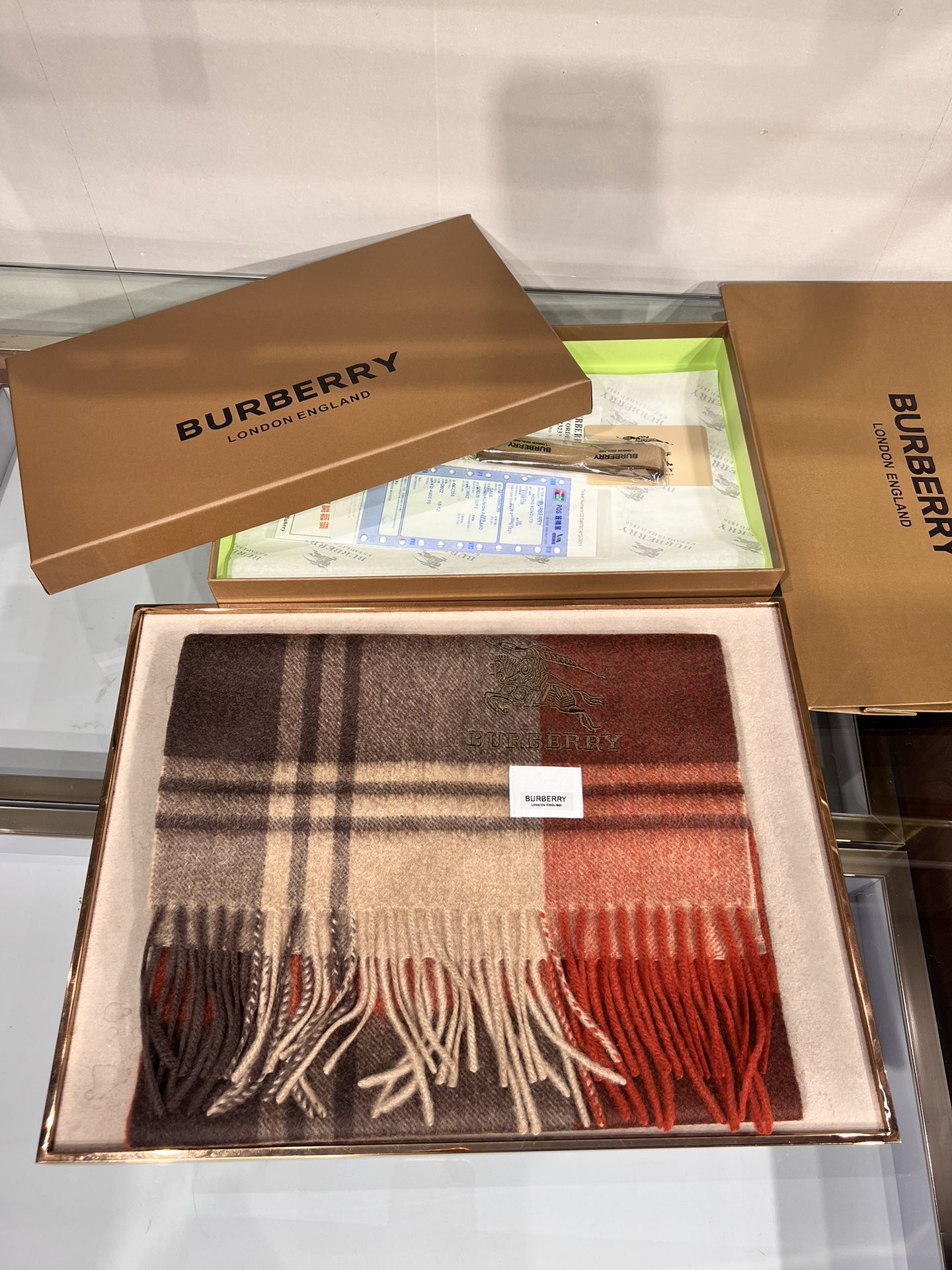 💟百分之百纯羊绒💟一百个赞[强][强]自留款[OK]柔软如糯[OK]Burberry巴宝莉最新原单【私人