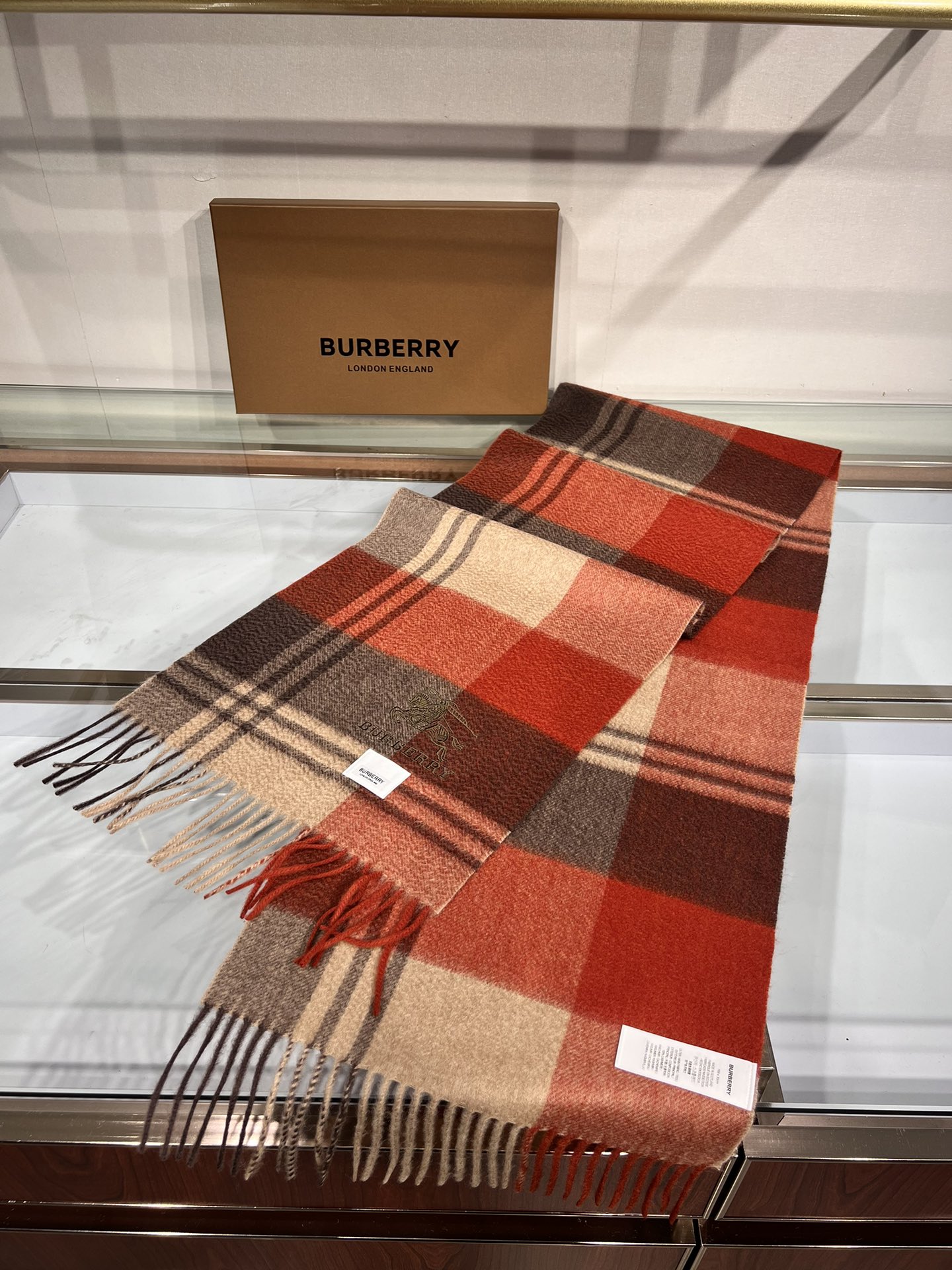 💟百分之百纯羊绒💟一百个赞[强][强]自留款[OK]柔软如糯[OK]Burberry巴宝莉最新原单【私人