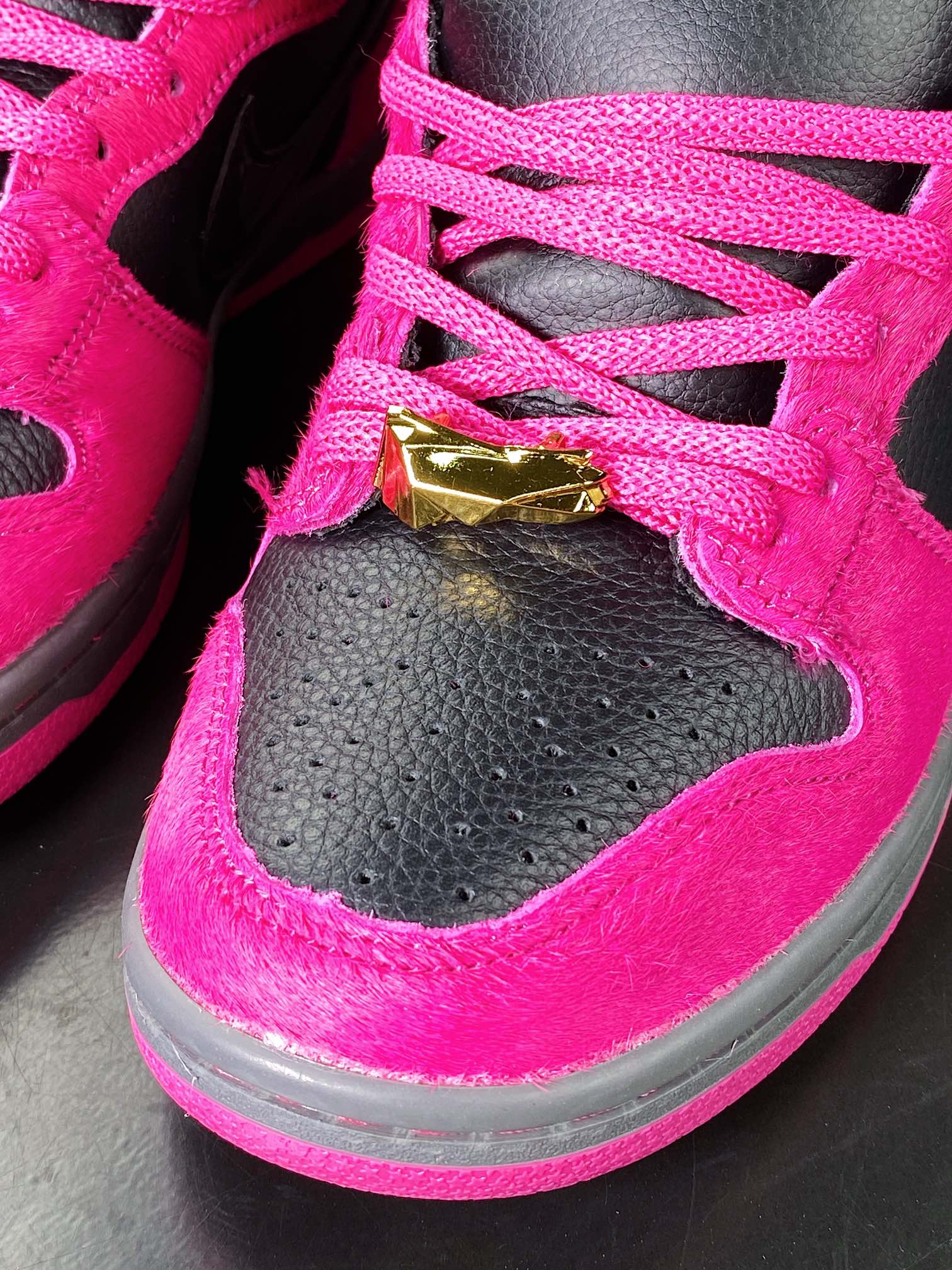 Run The Jewels x Nike SB Dunk High QS ”4/20” Dunk Series High Top Sneakers ”Joint Pink Black” DX4356-600