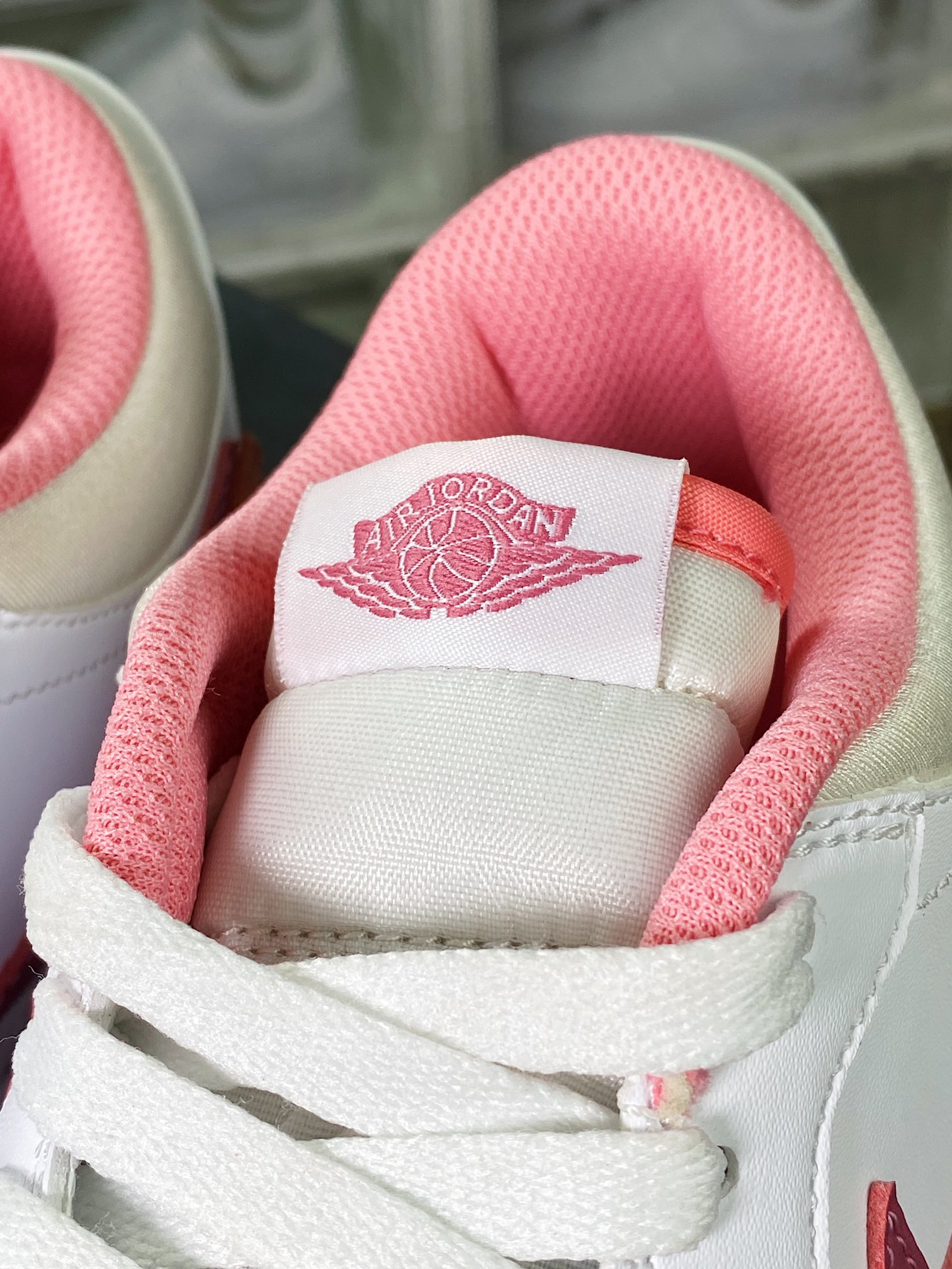 Air Jordan Legacy 312 Low GS ”Desert Berry” Jordan's most basketball shoes ”Leather White Jam Pink” FN3407-161